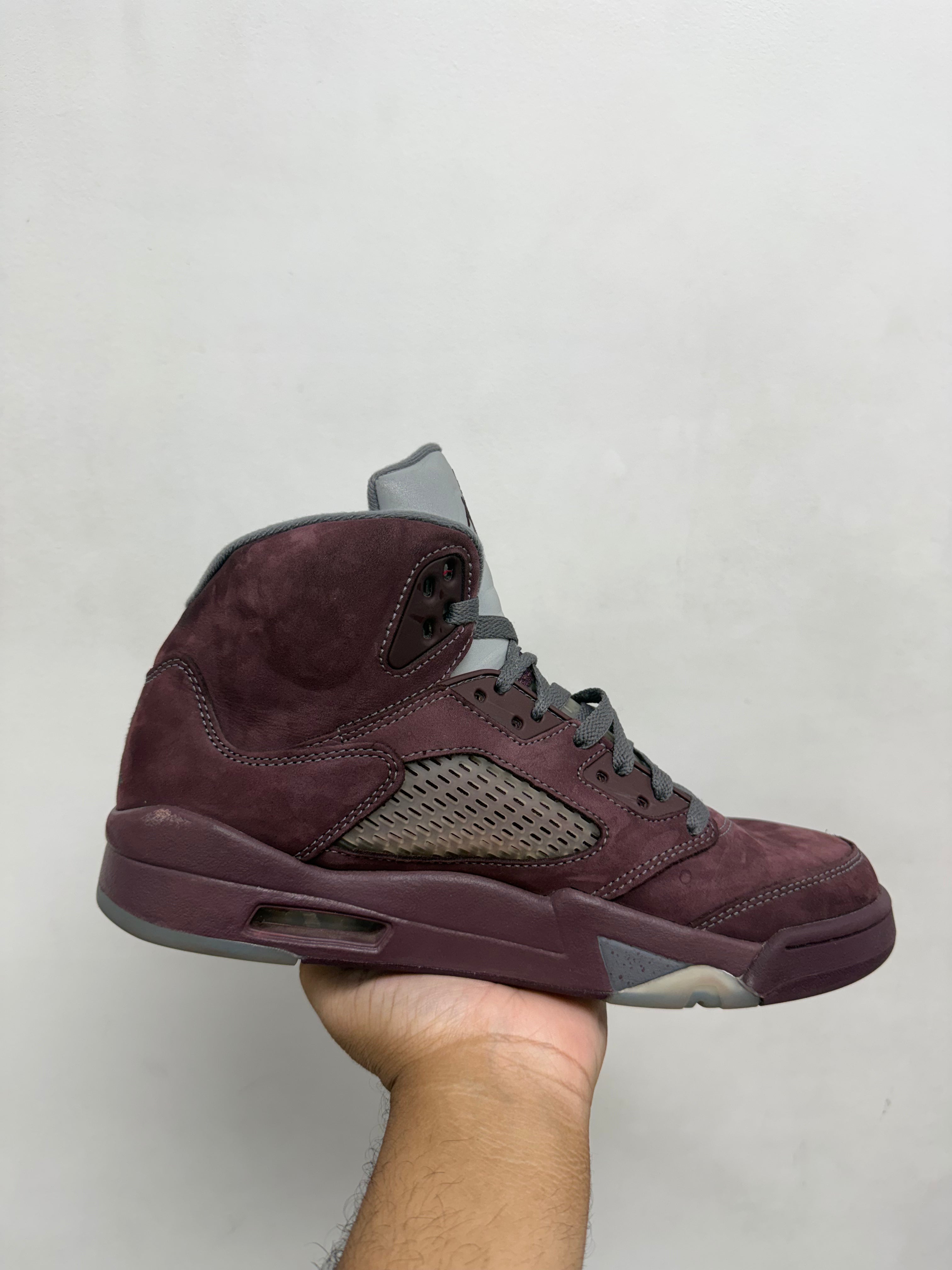 Jordan 5 Maroon Sneakers