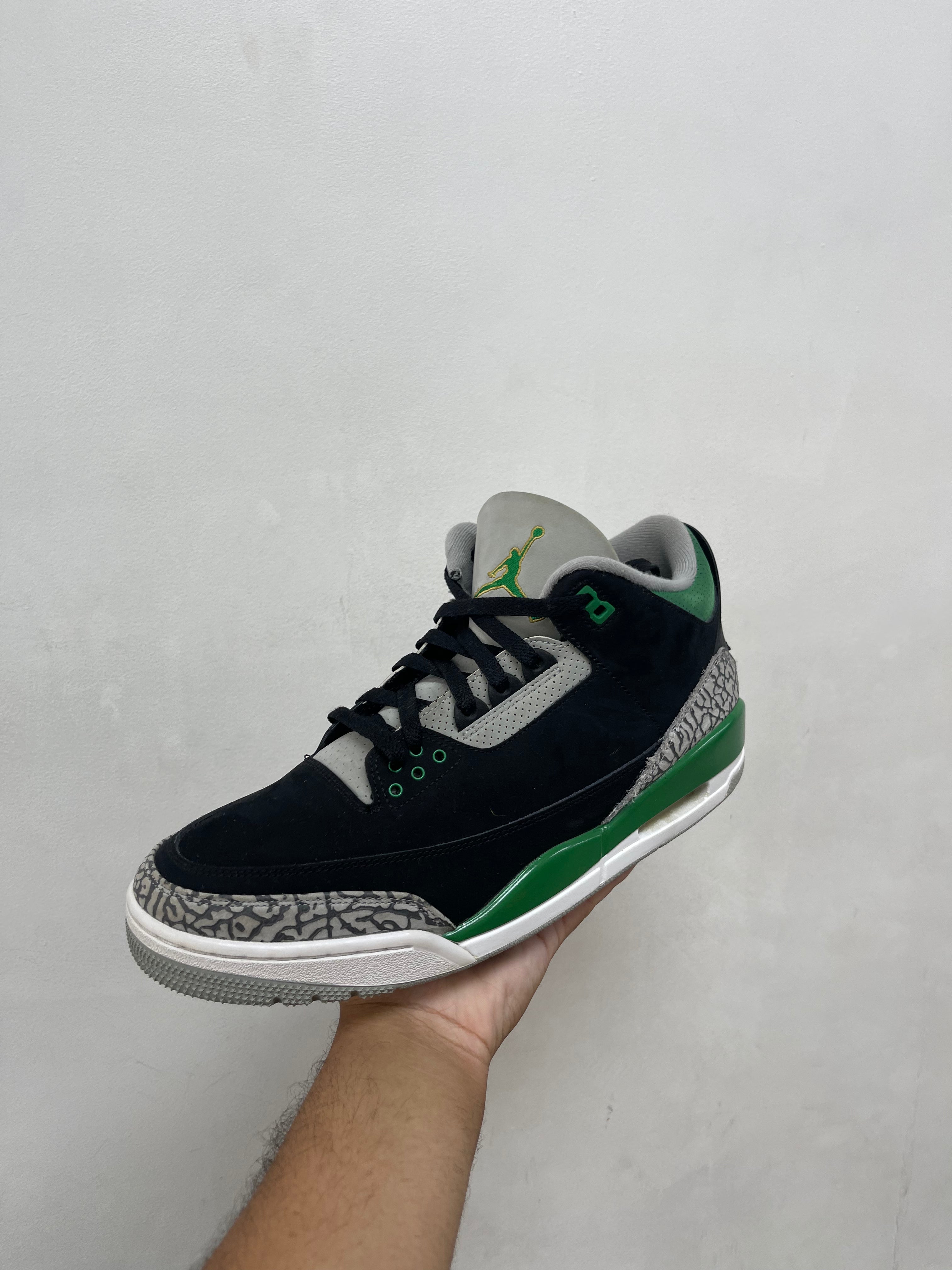 Jordan 3 Pine Green Sneakers