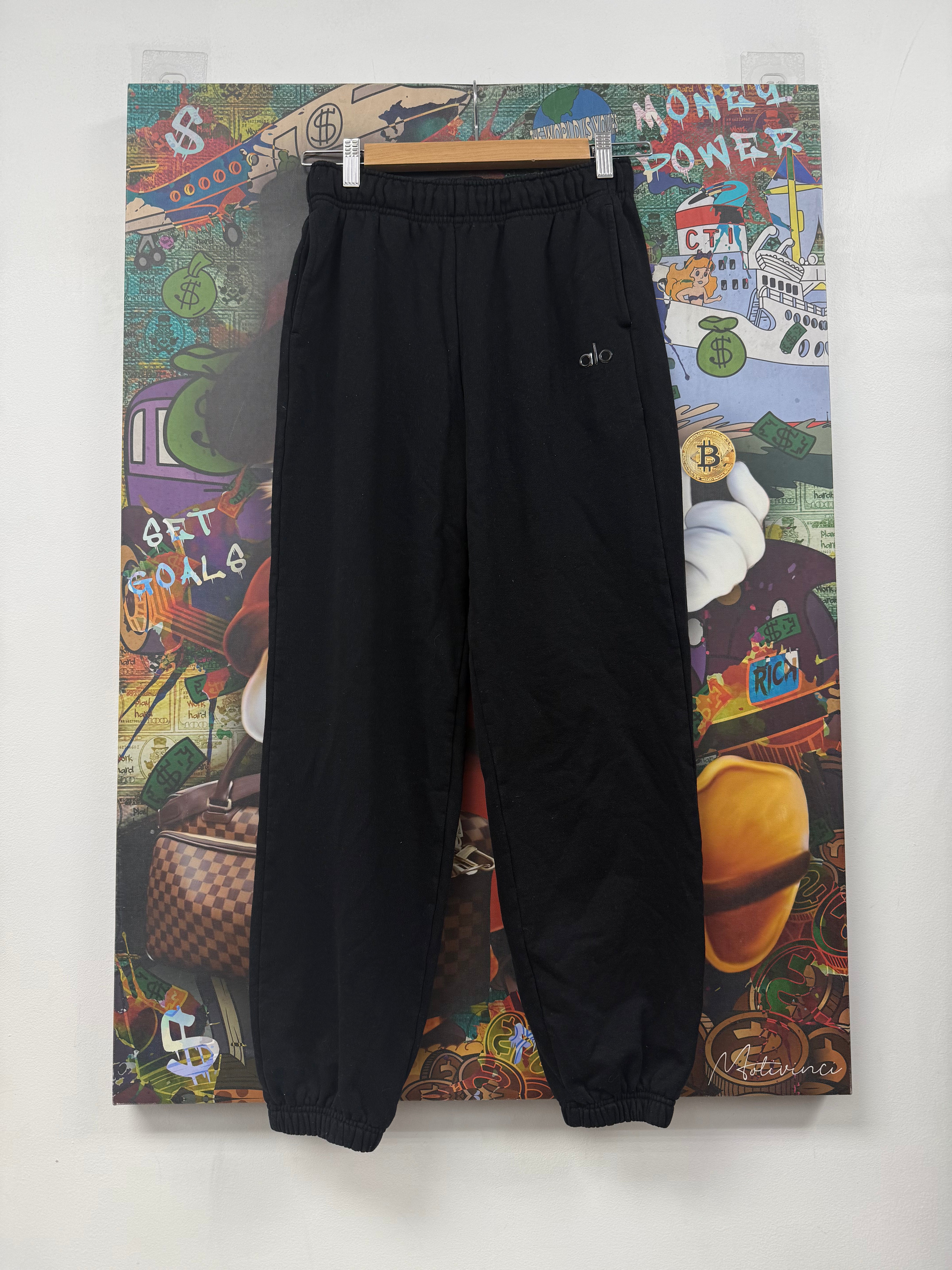 Alo Black Accolade Sweats
