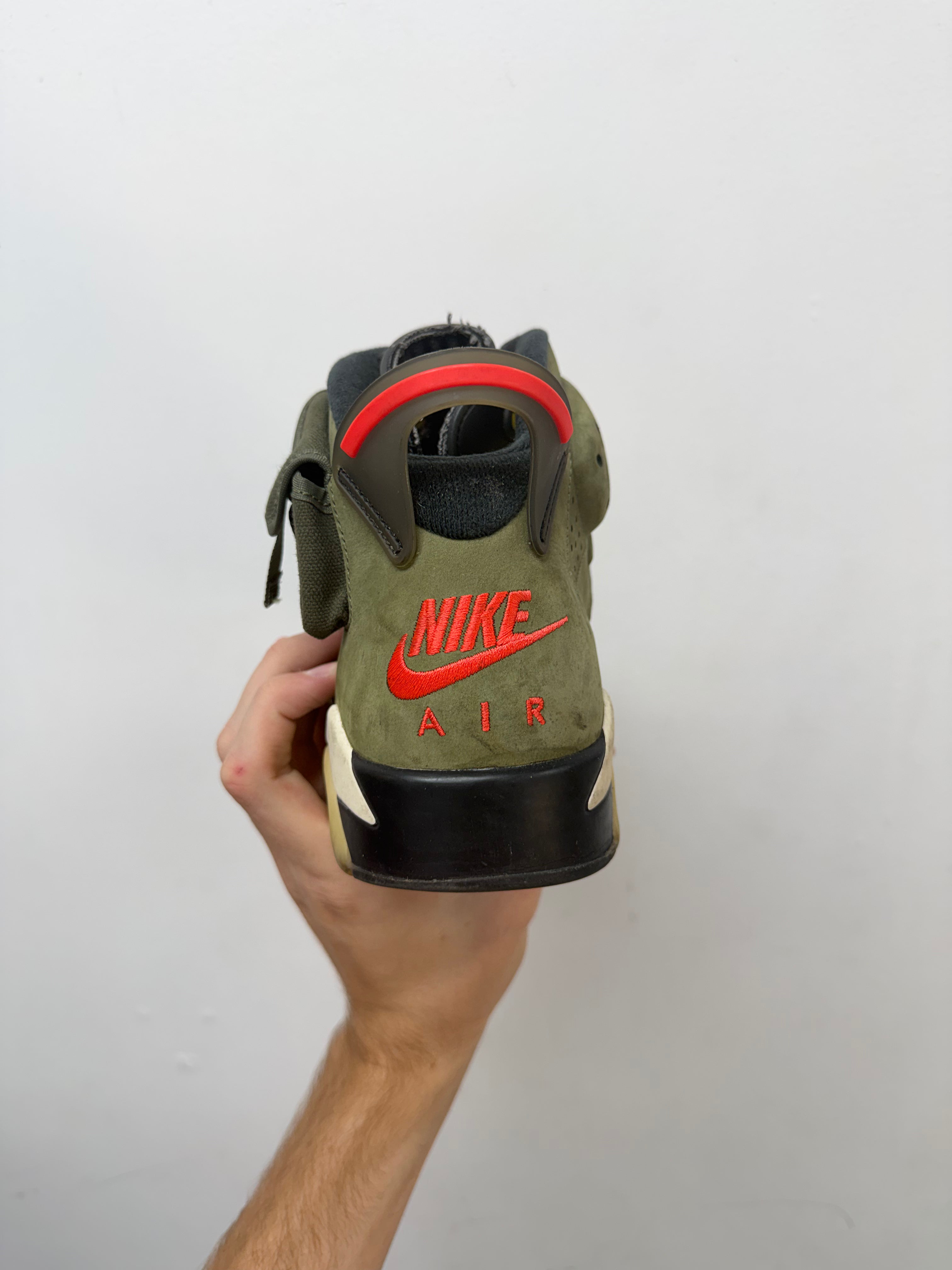 Jordan 6 Travis Scott Olive Sneakers