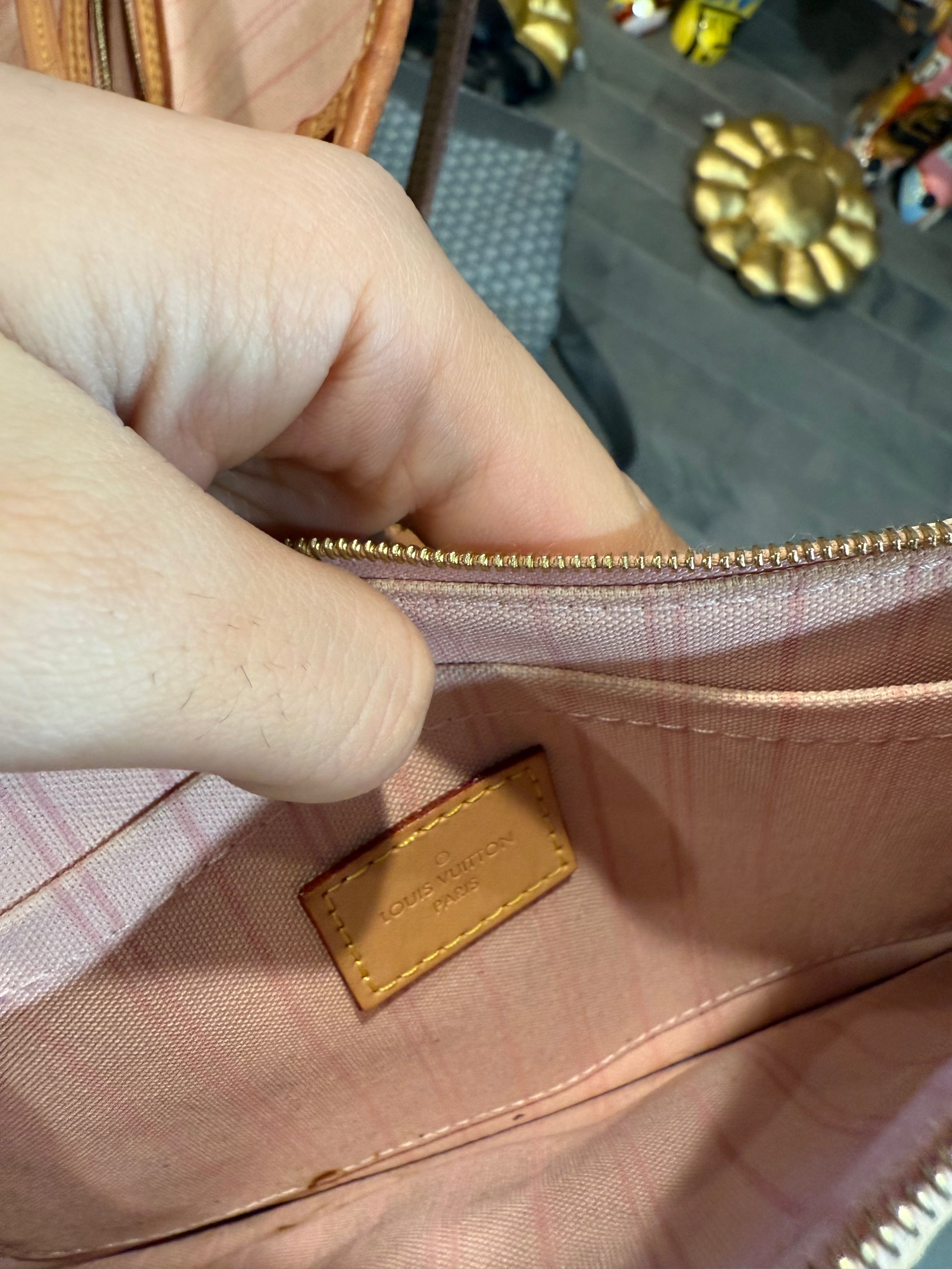 LV Neverfull White Used OS