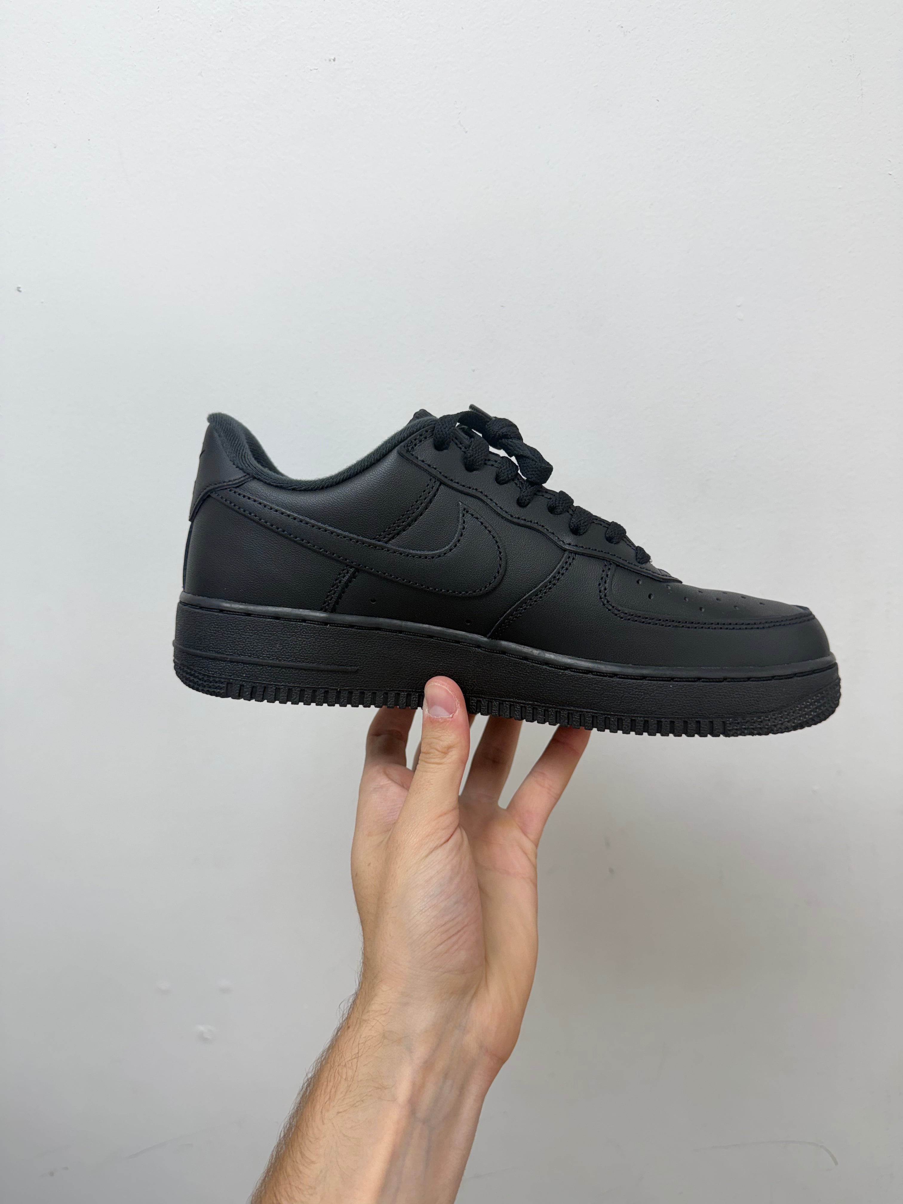 Nike Supreme AF1 Black Sneakers