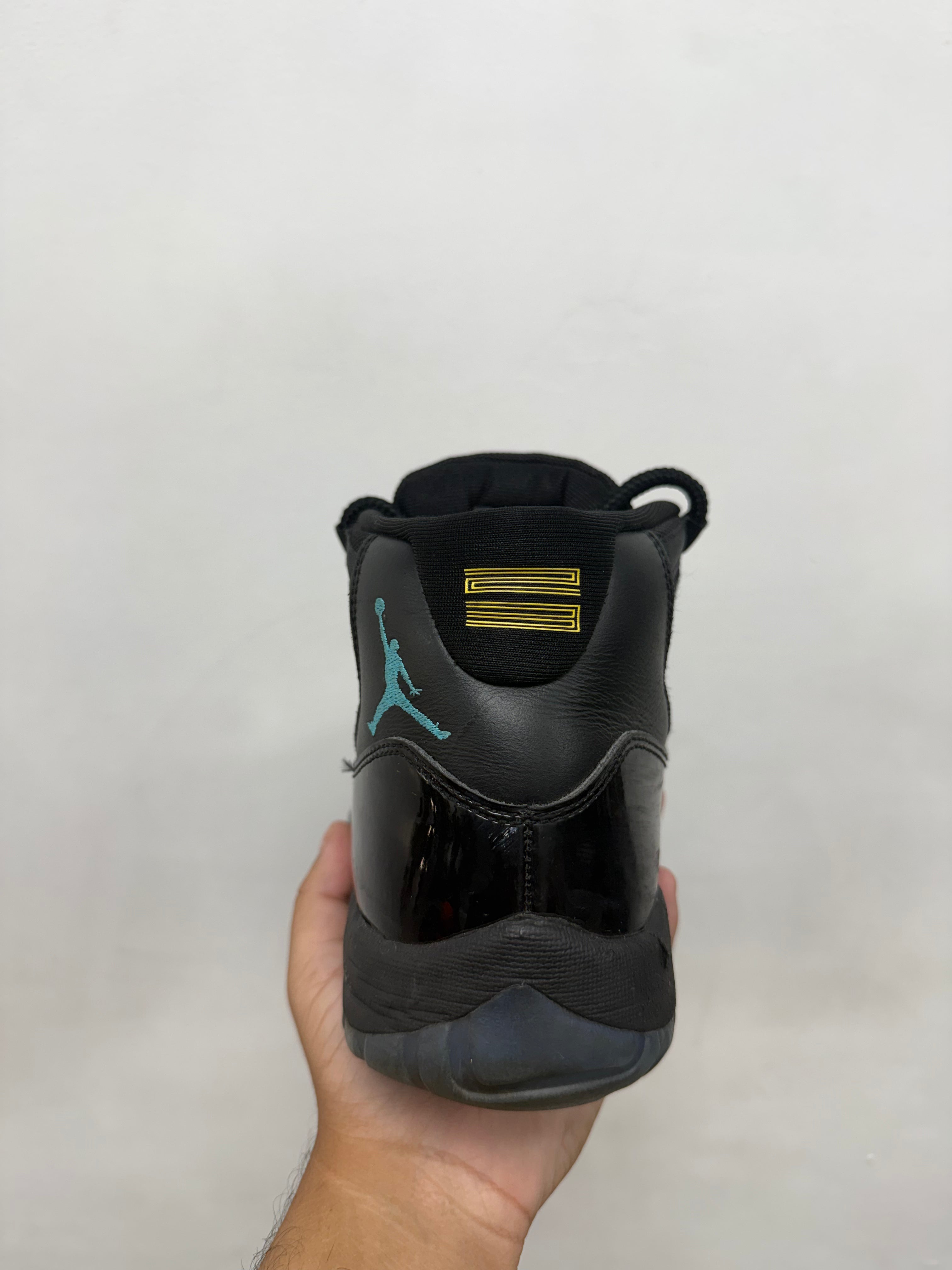 Jordan 11 Gamma Sneakers