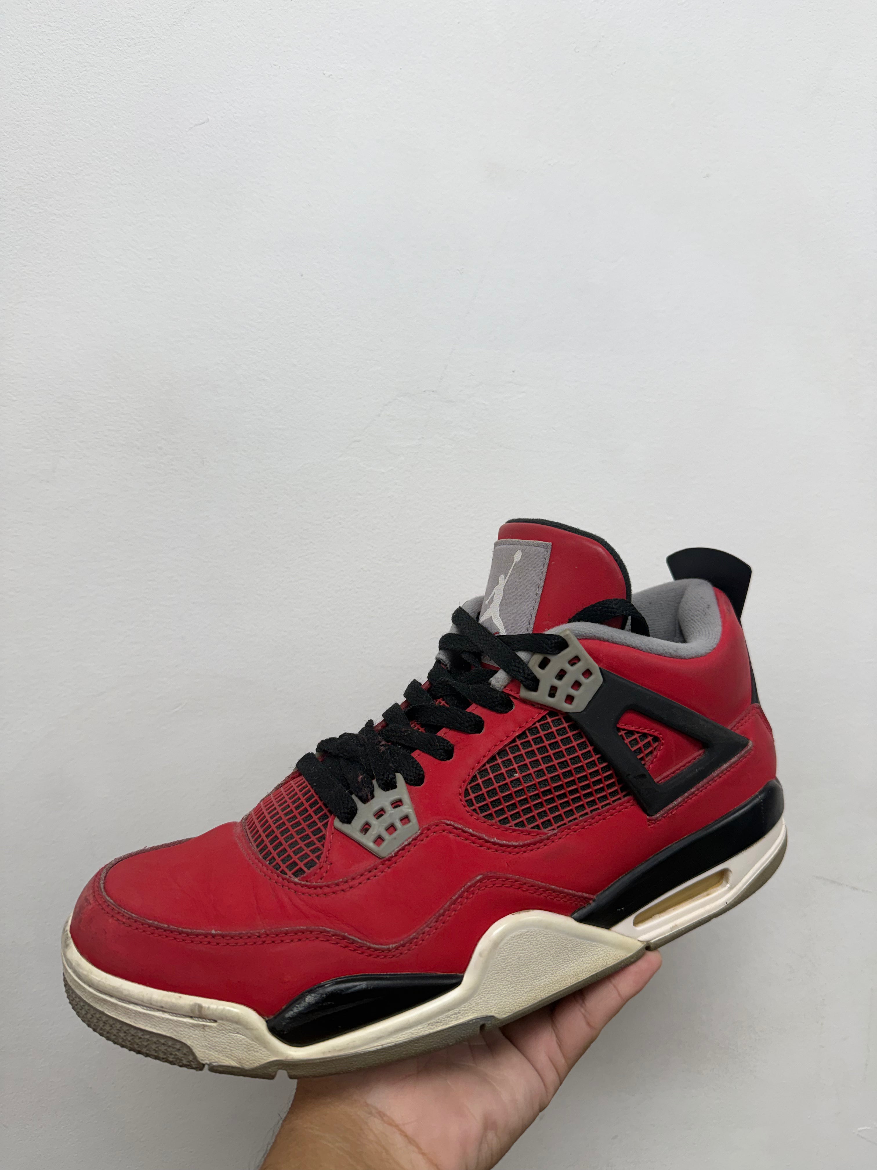 Jordan 4 Toro (2014) Sneakers