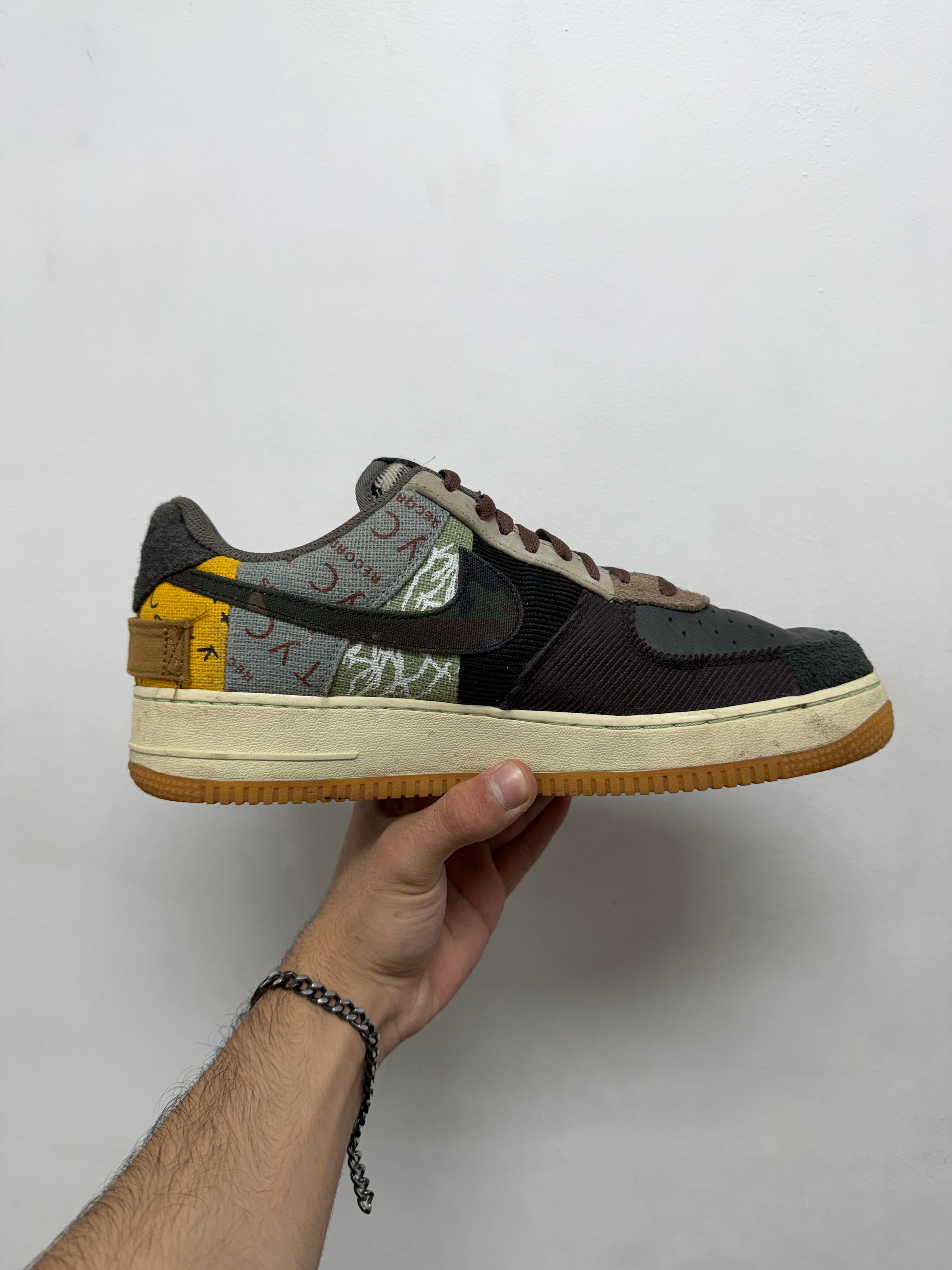 Nike Travis Scott Cactus Jack Sneakers