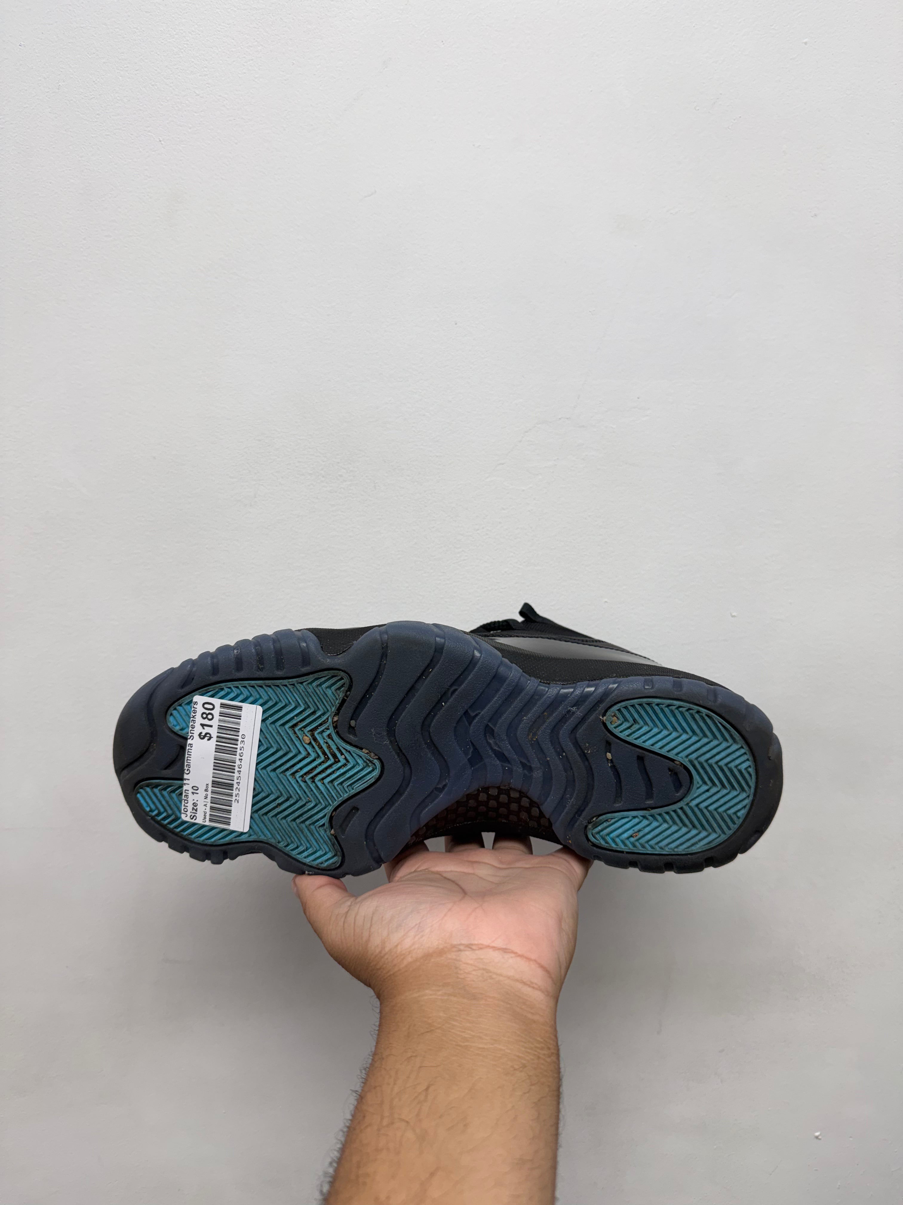 Jordan 11 Gamma Sneakers
