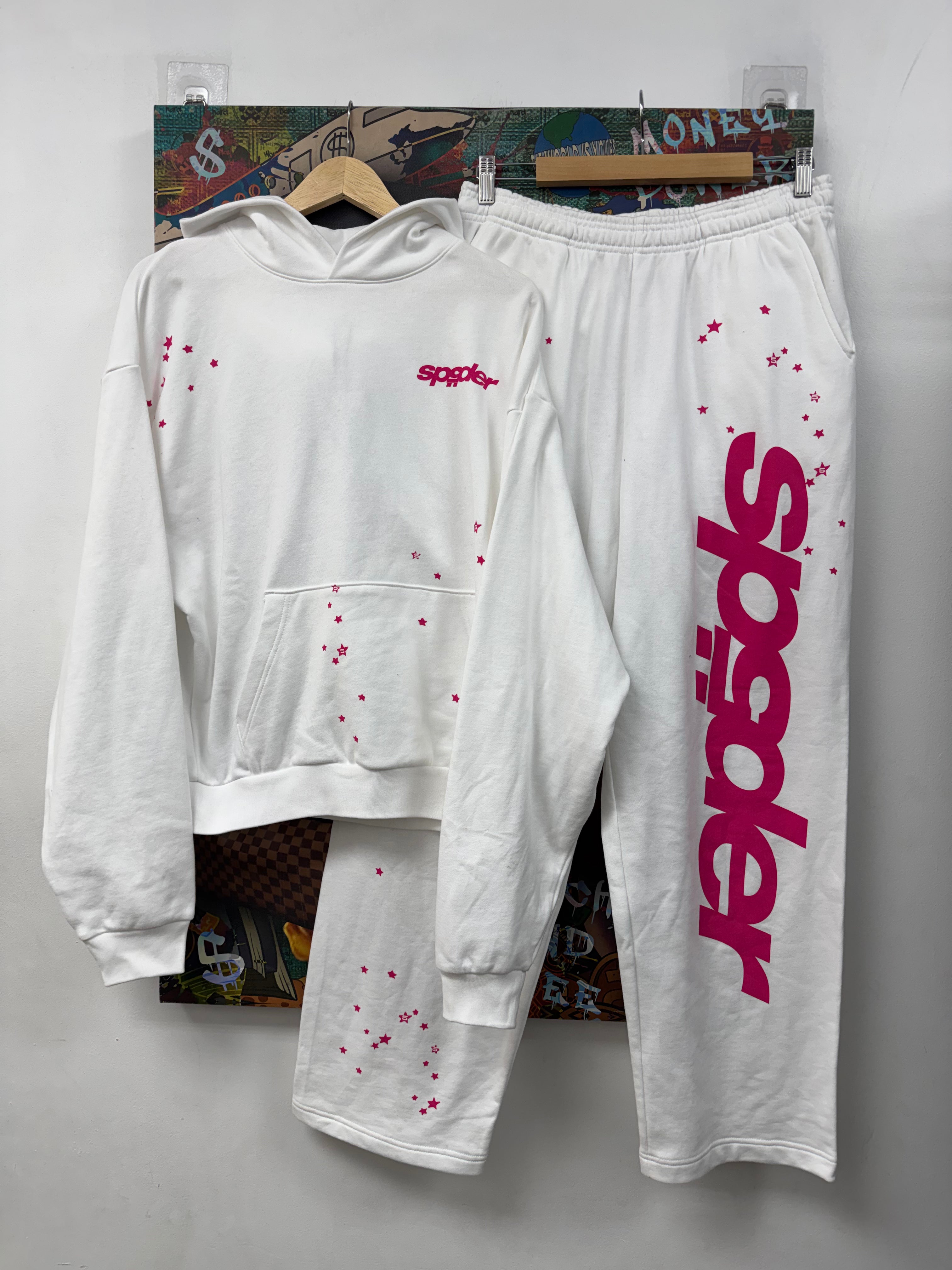 Sp5der White PInk Sweatsuit