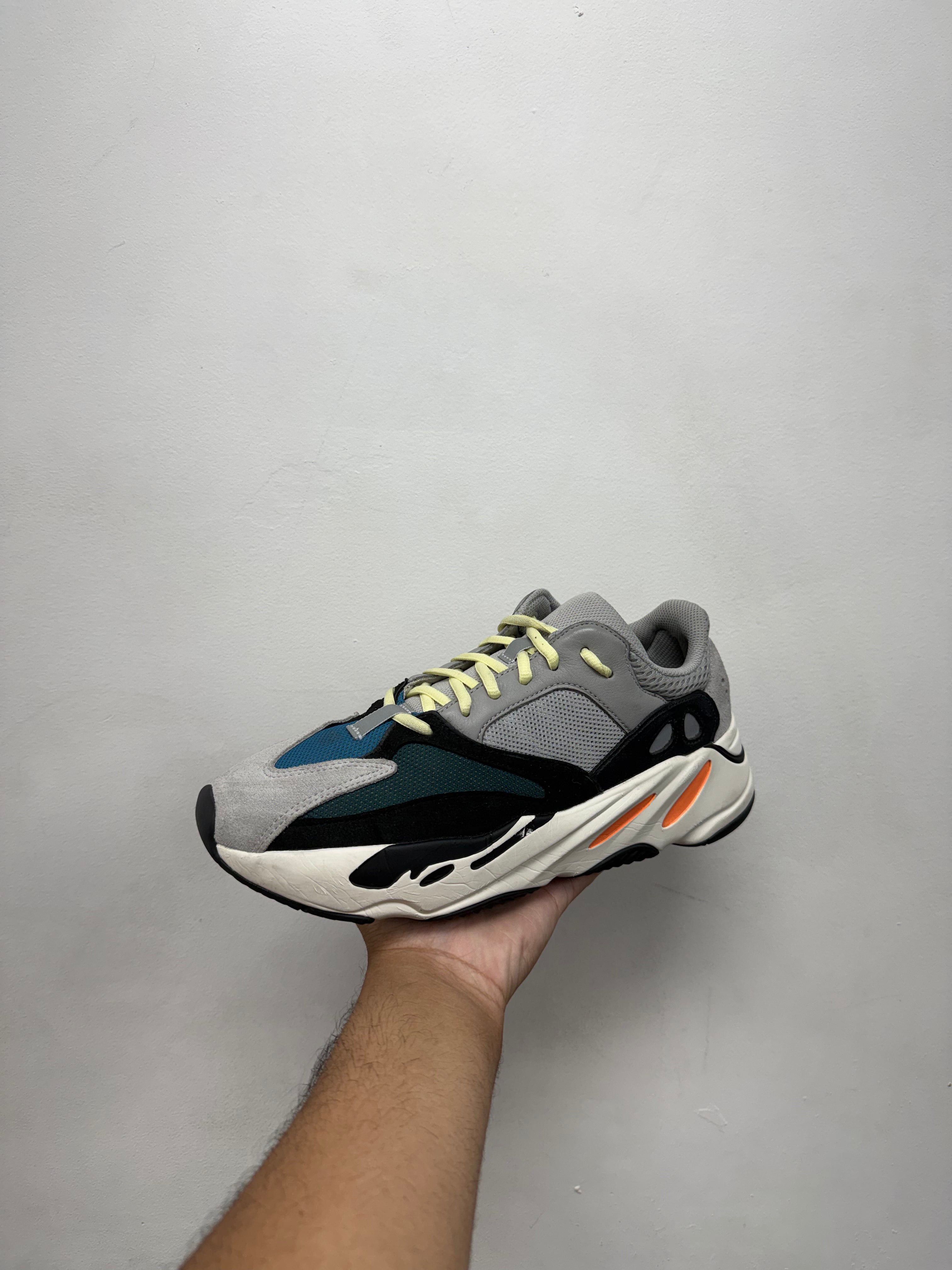 Jordan 700 Waverunner Sneakers