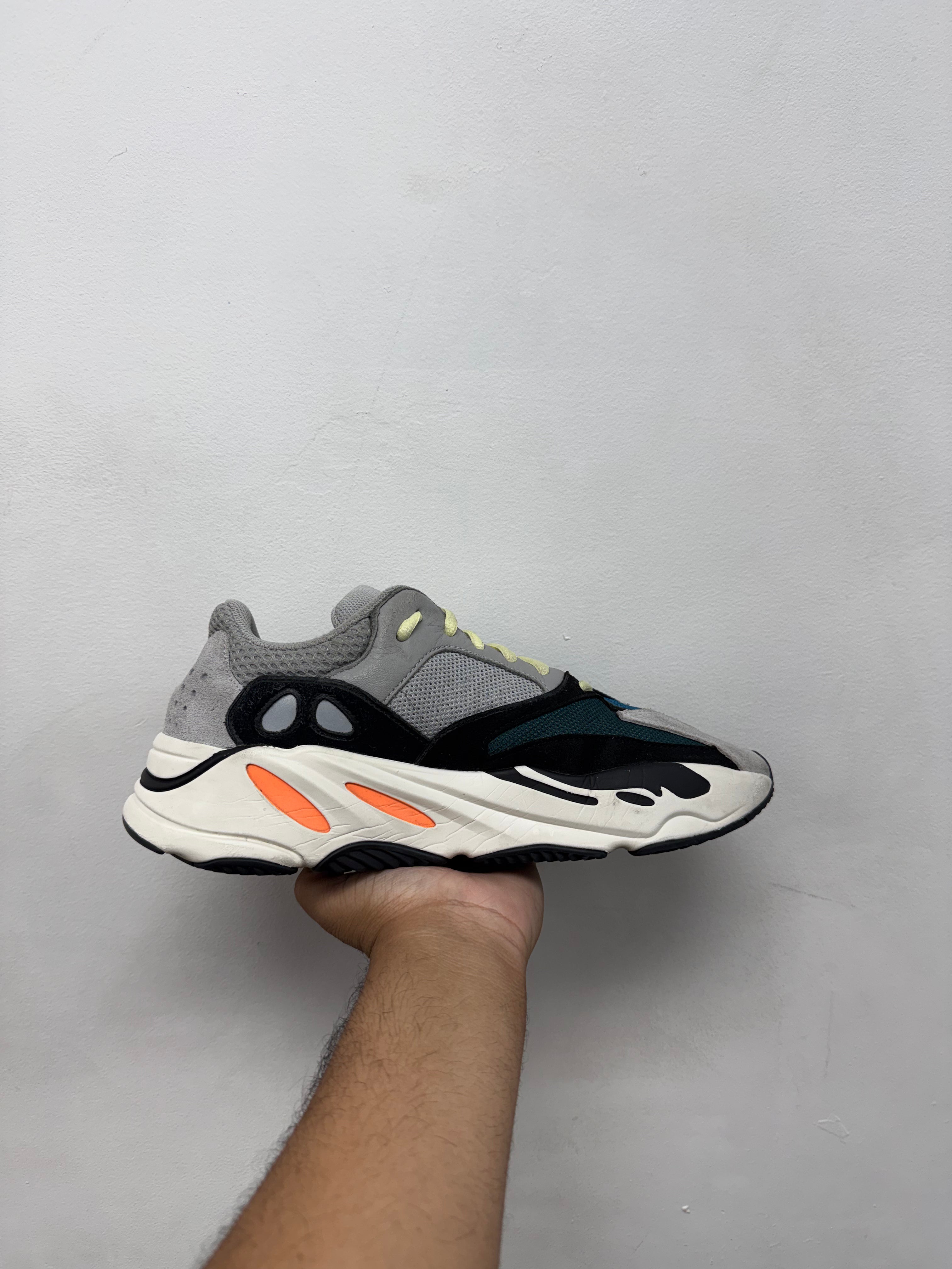Jordan 700 Waverunner Sneakers