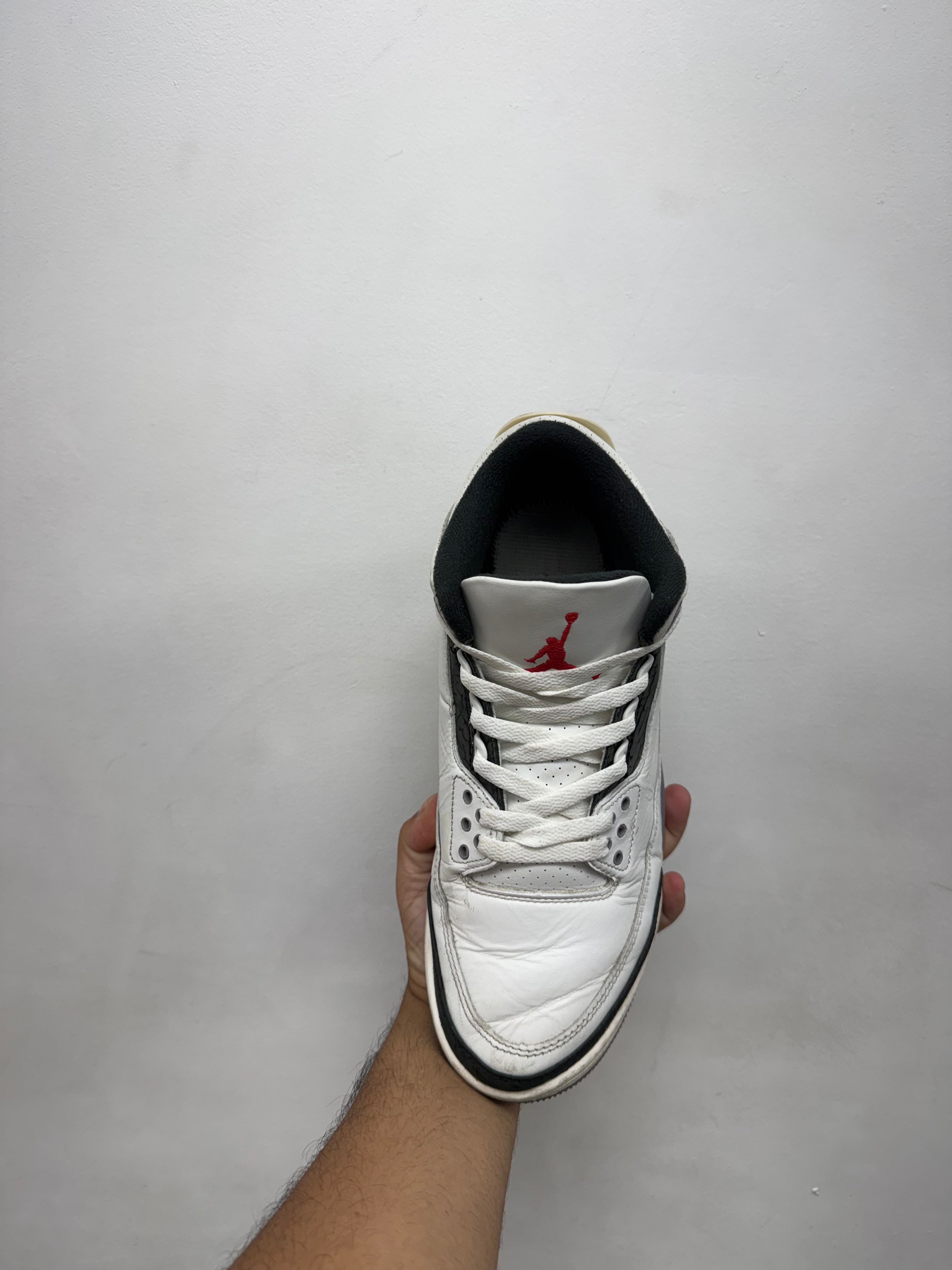 Jordan 3 Cement Grey Sneakers