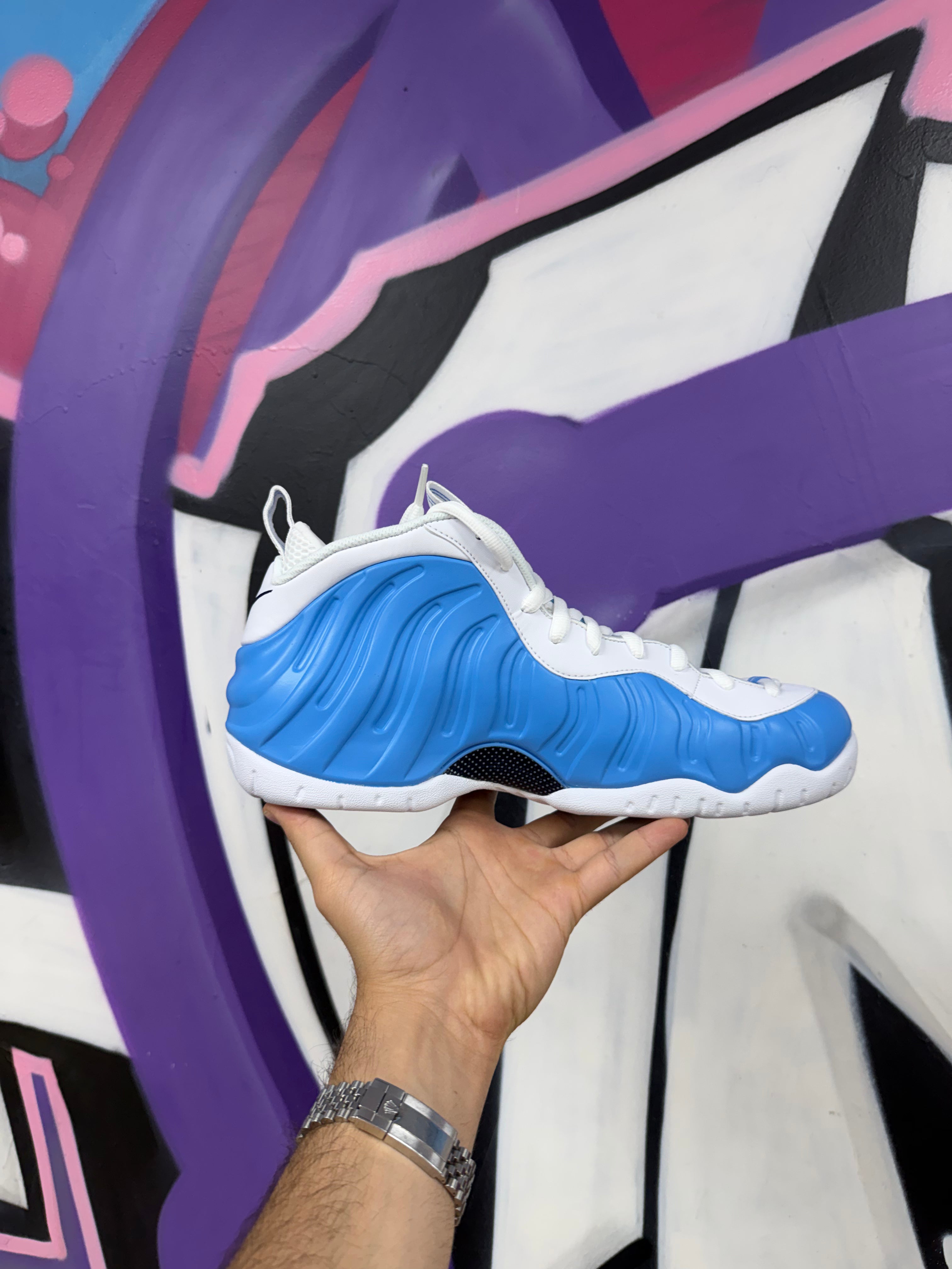 Nike Foamposite One University Blue Sneakers