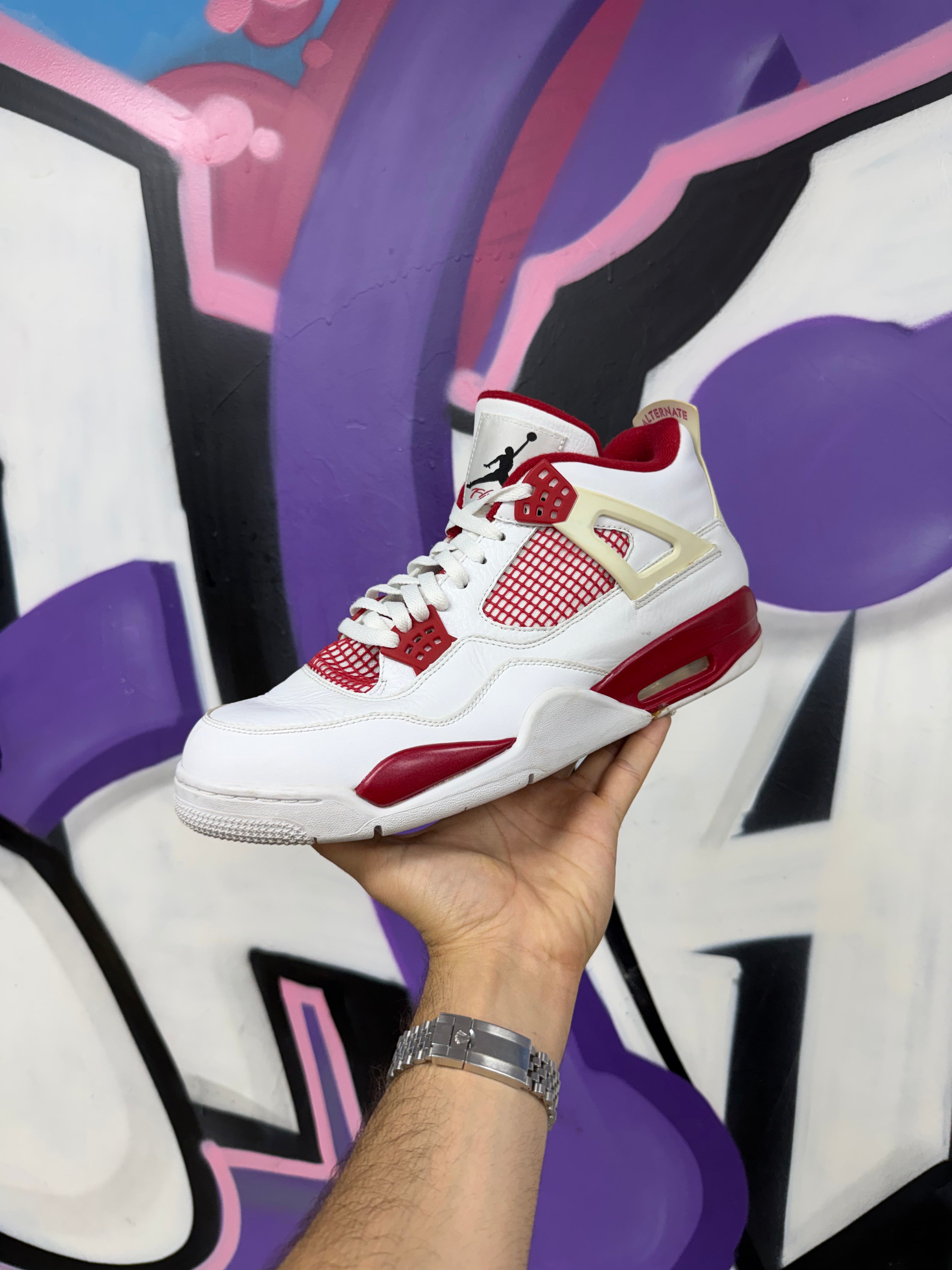 Jordan 4 Alternate Sneakers