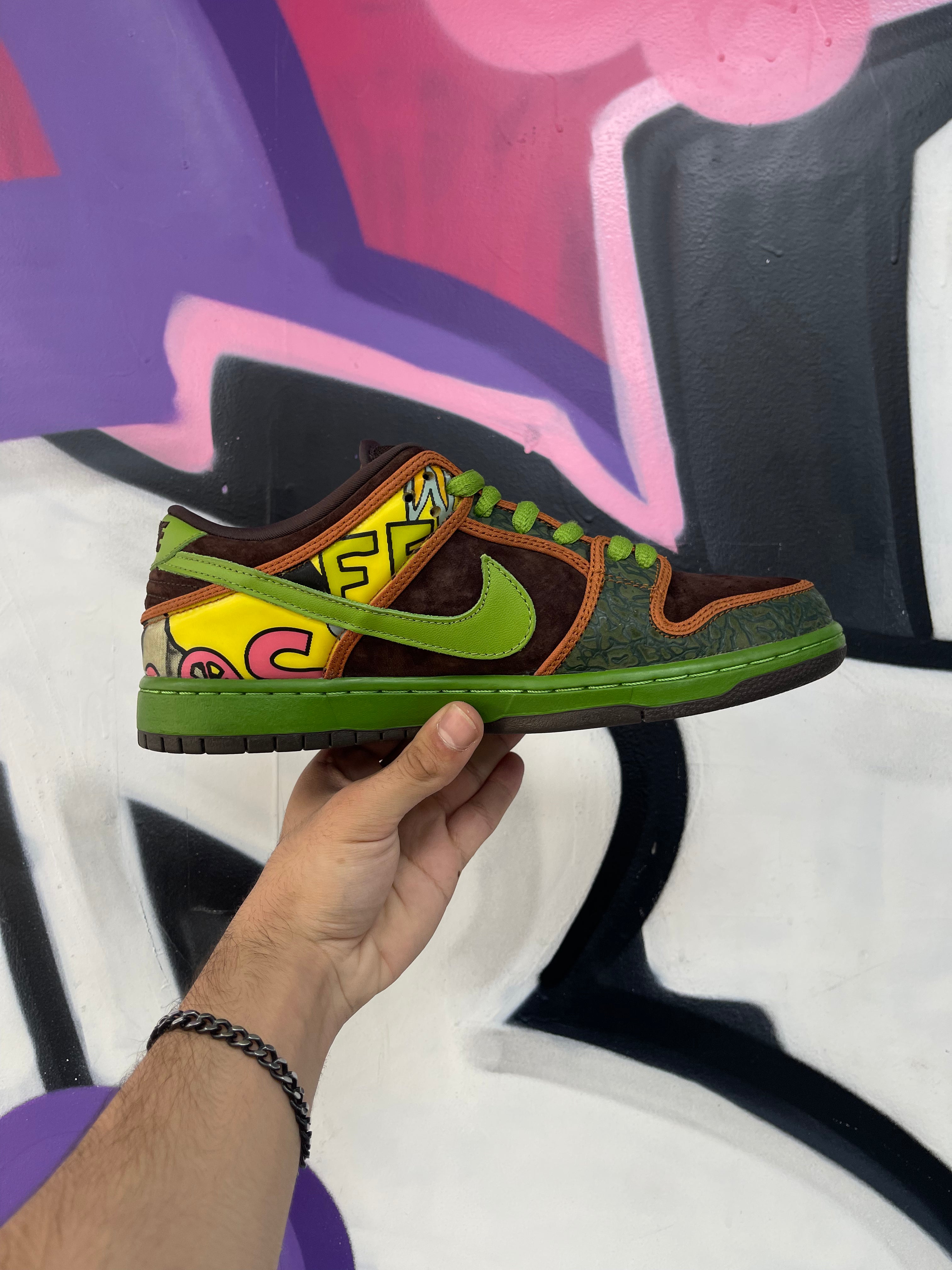 Nike SB Dunk Low De La Soul Sneakers
