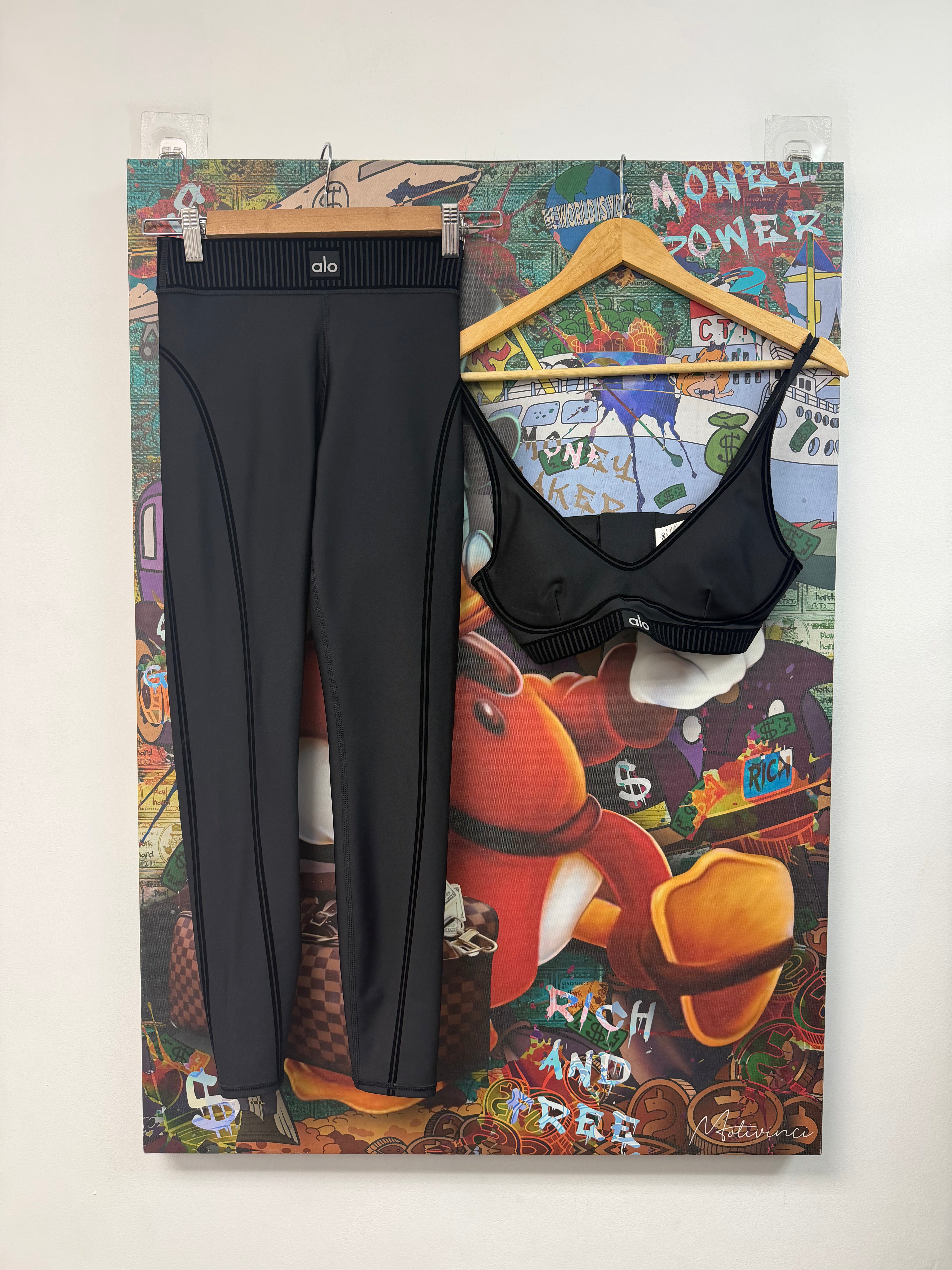 ALO Female Black Set Sweatsuit