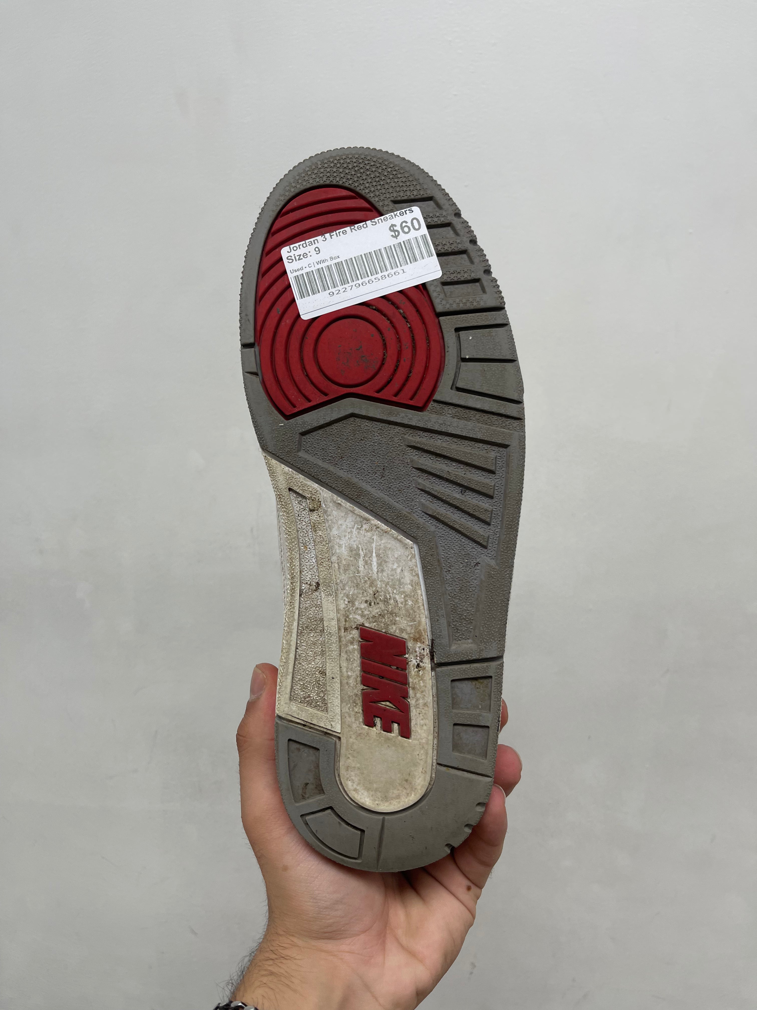Jordan 3 Fire Red Sneakers