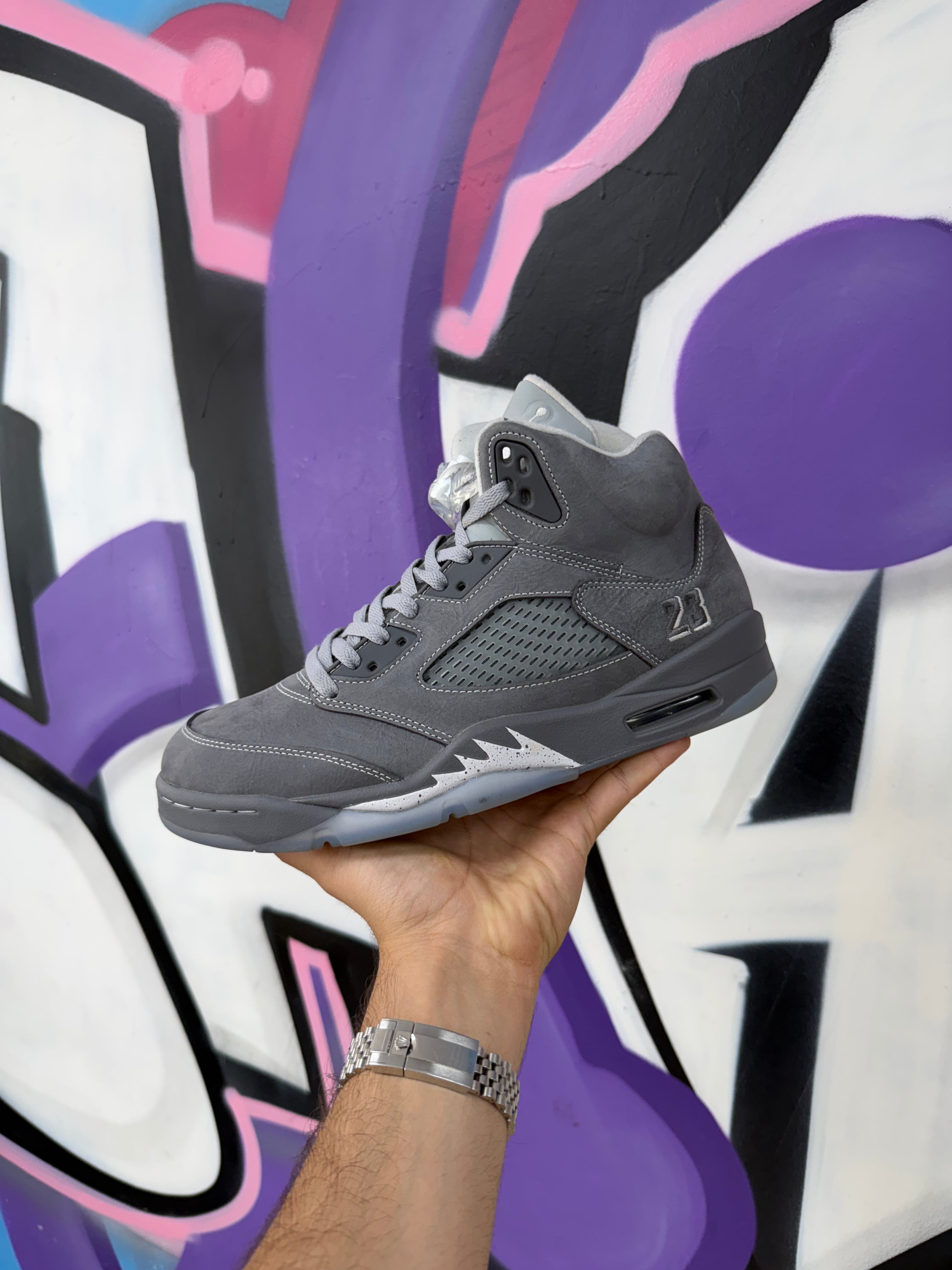 Jordan 5 Wolf Grey Sneakers