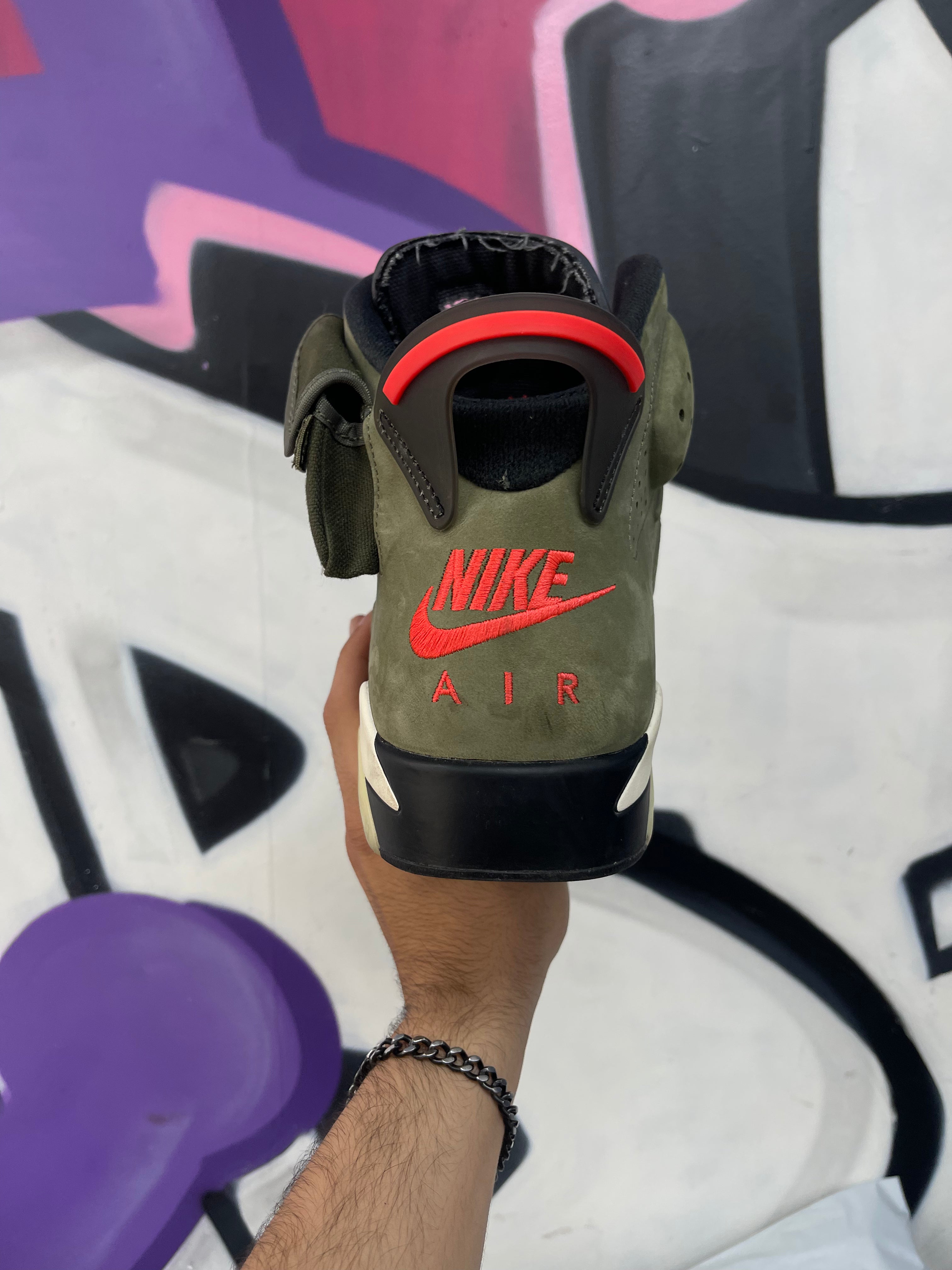 Jordan 6 Travis Scott Sneakers