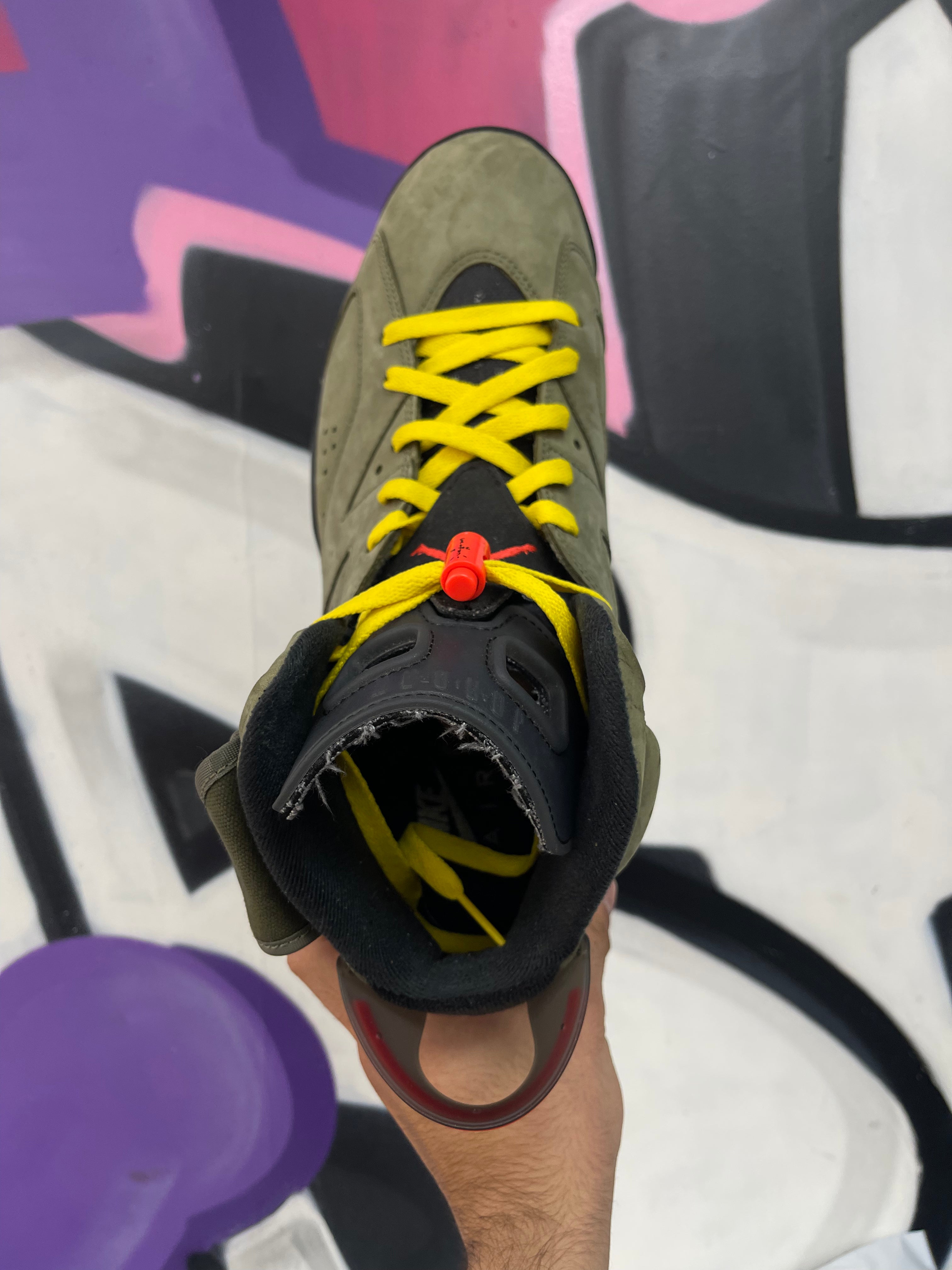 Jordan 6 Travis Scott Sneakers