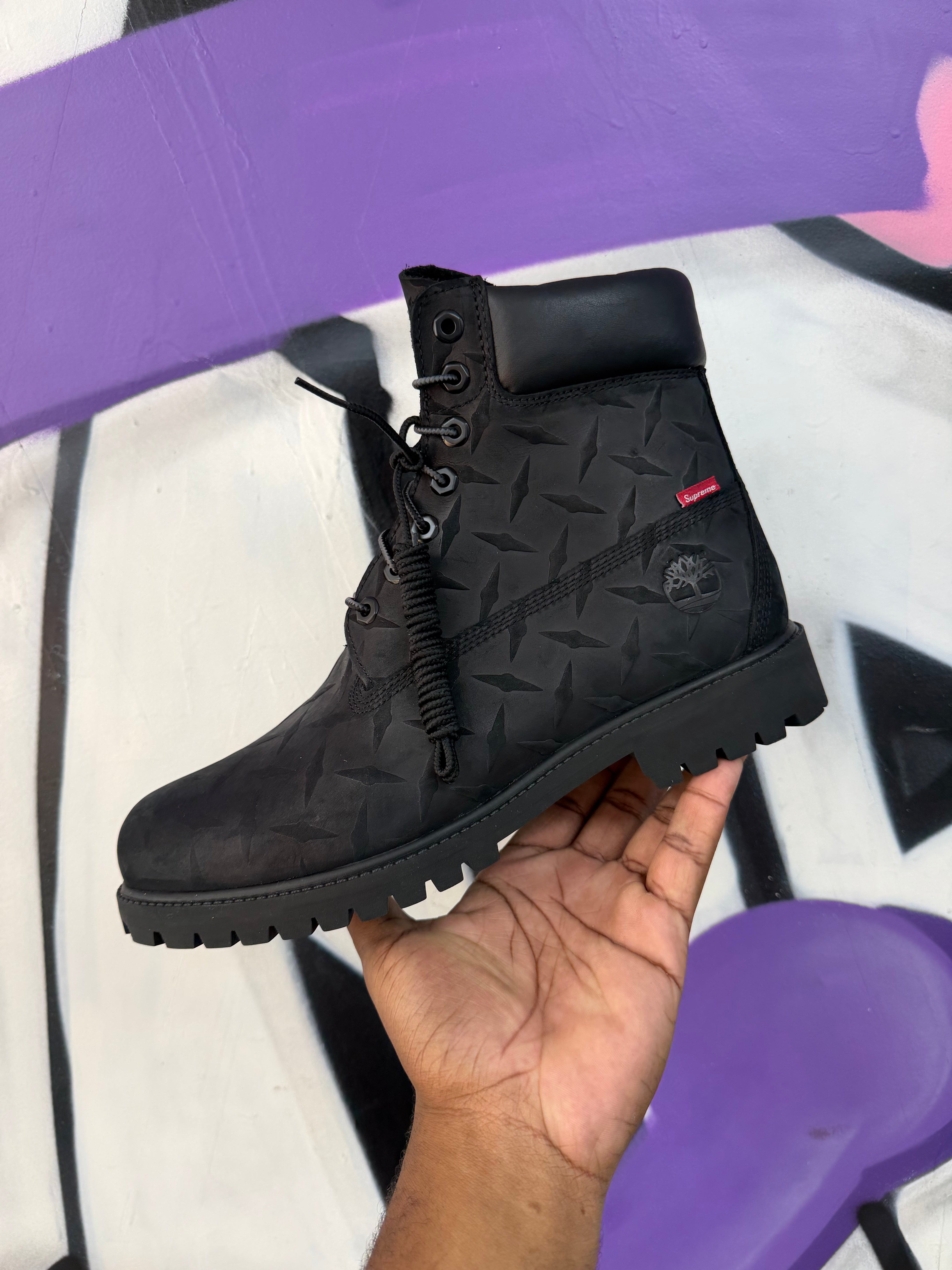 Supreme x Timberland Black Diamond Plate 6" Boots