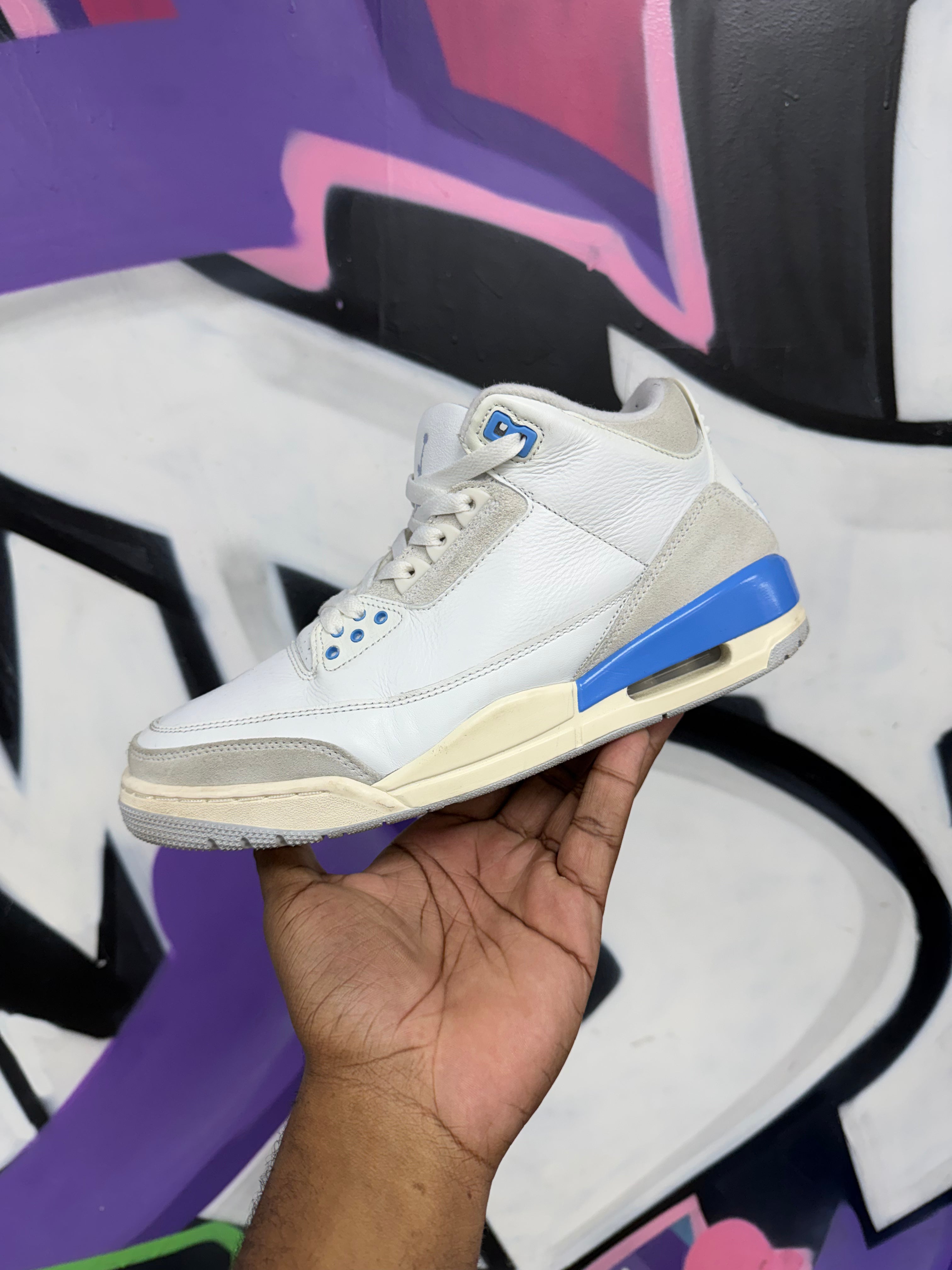 Jordan 3 Lucky Shorts Sneakers