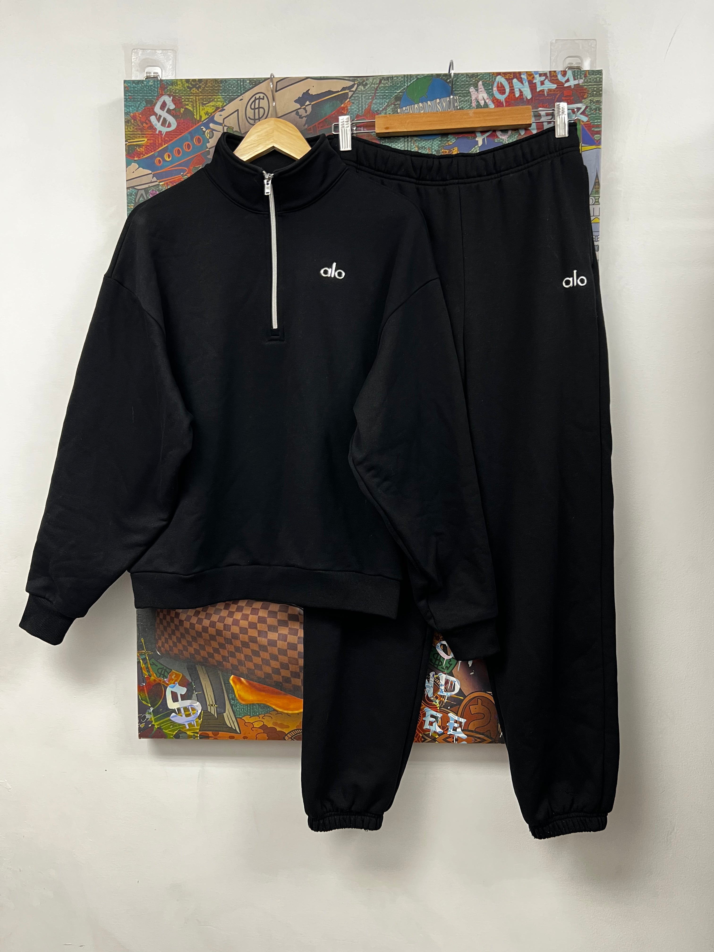 Alo Black Accolade Quarter Zip Sweatsuit