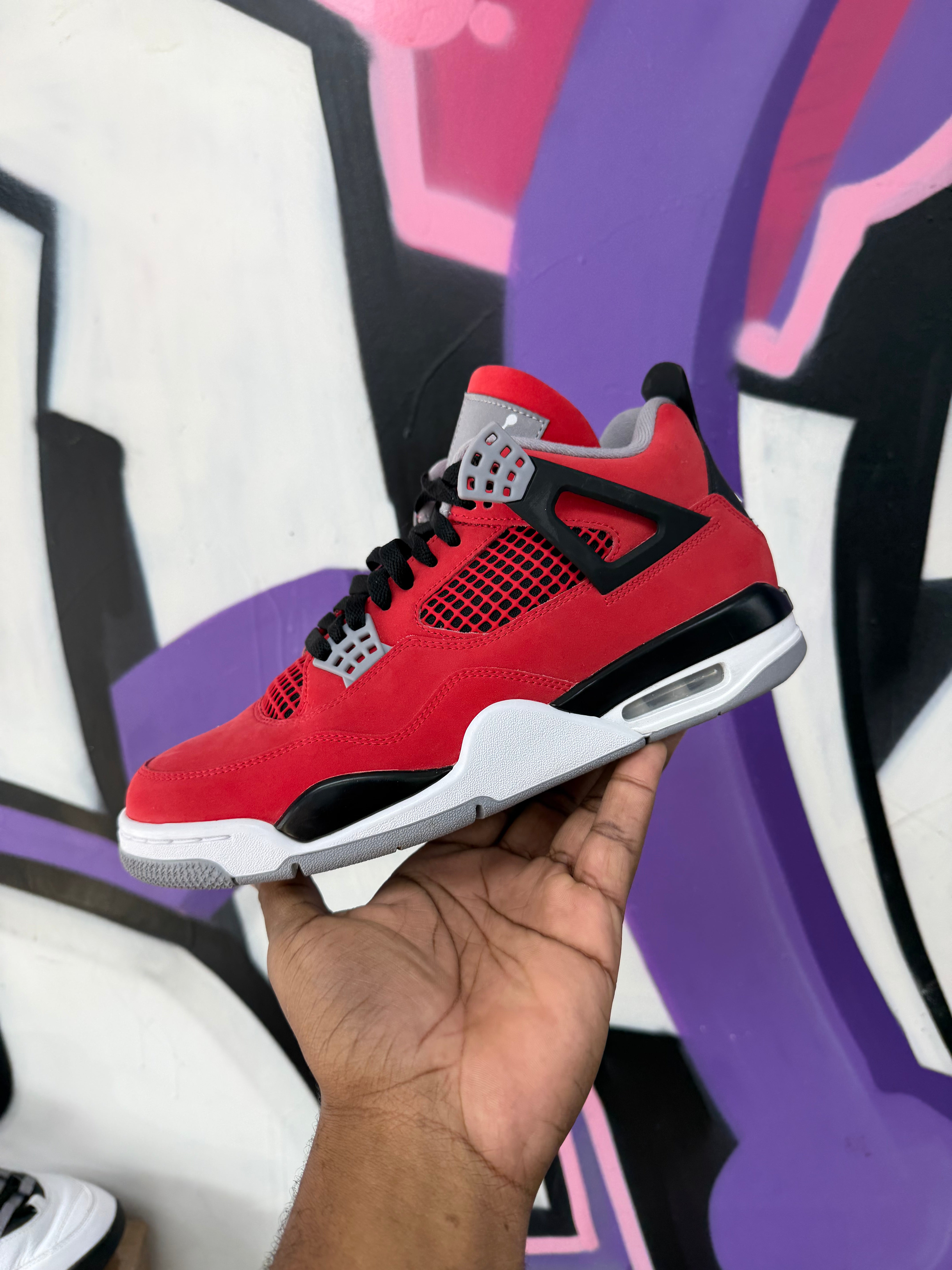 Jordan 4 Toro Sneakers