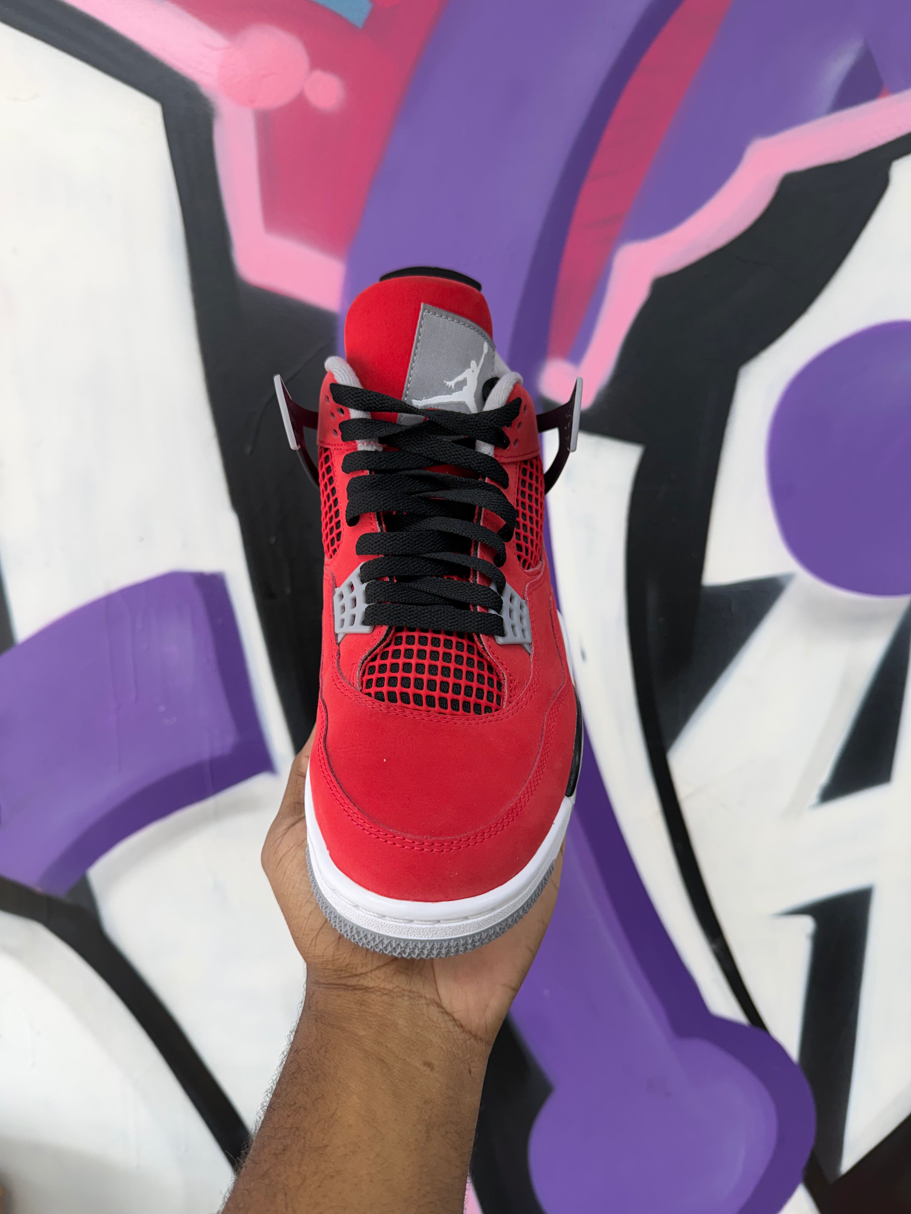 Jordan 4 Toro Sneakers