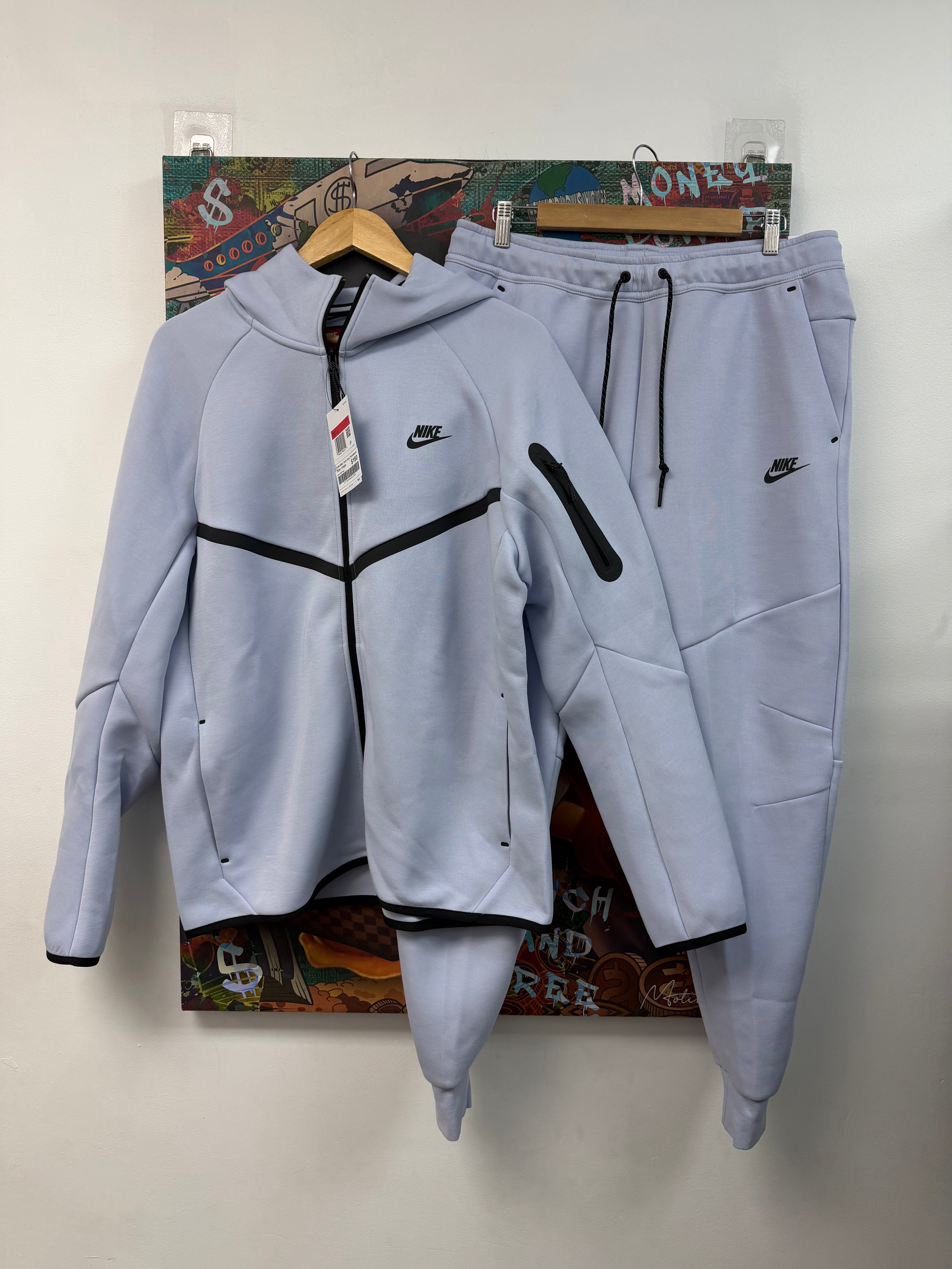 Nike Tech Acai Sweatsuit