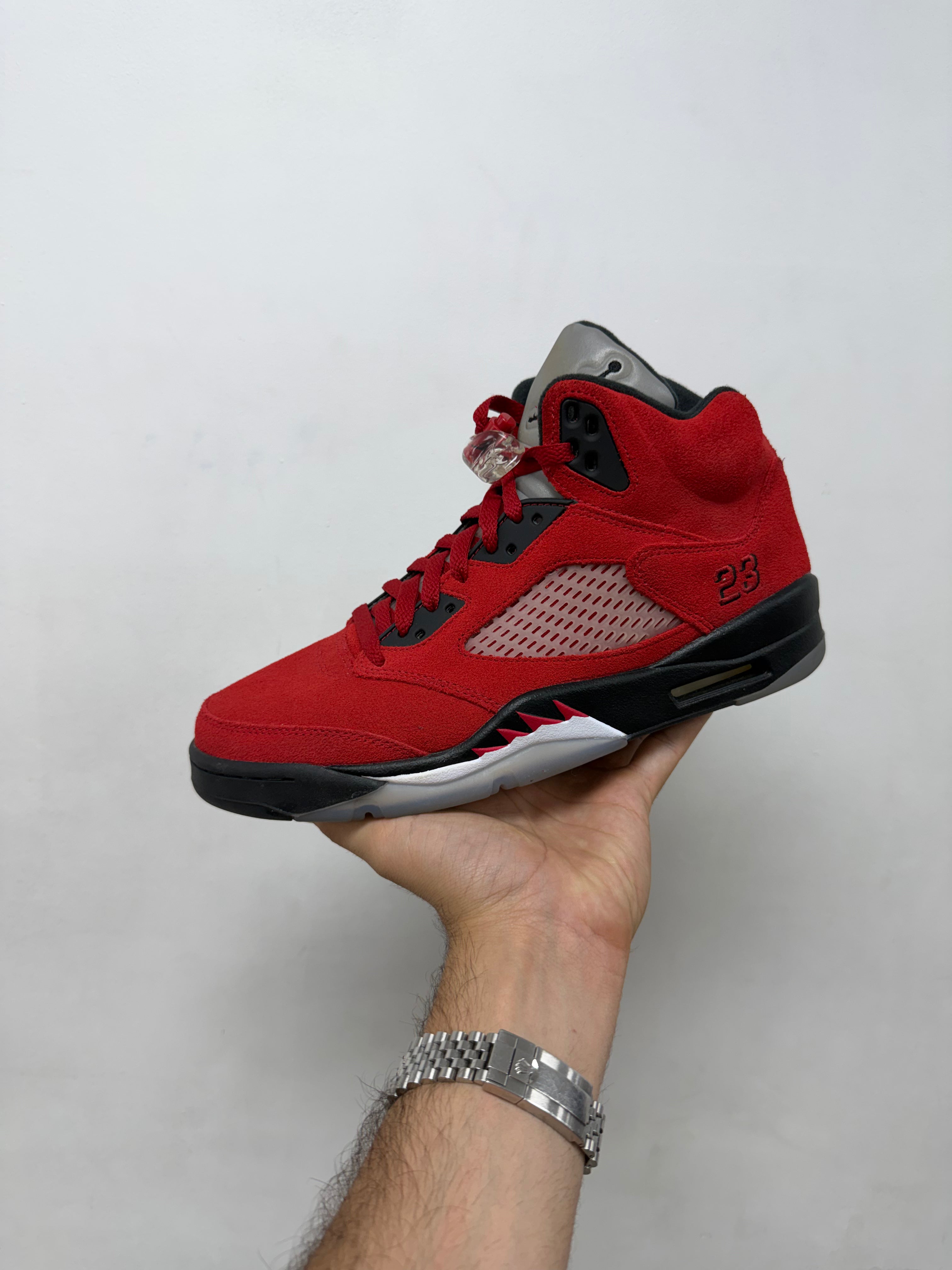 Jordan 5 Raging Bulls Sneakers