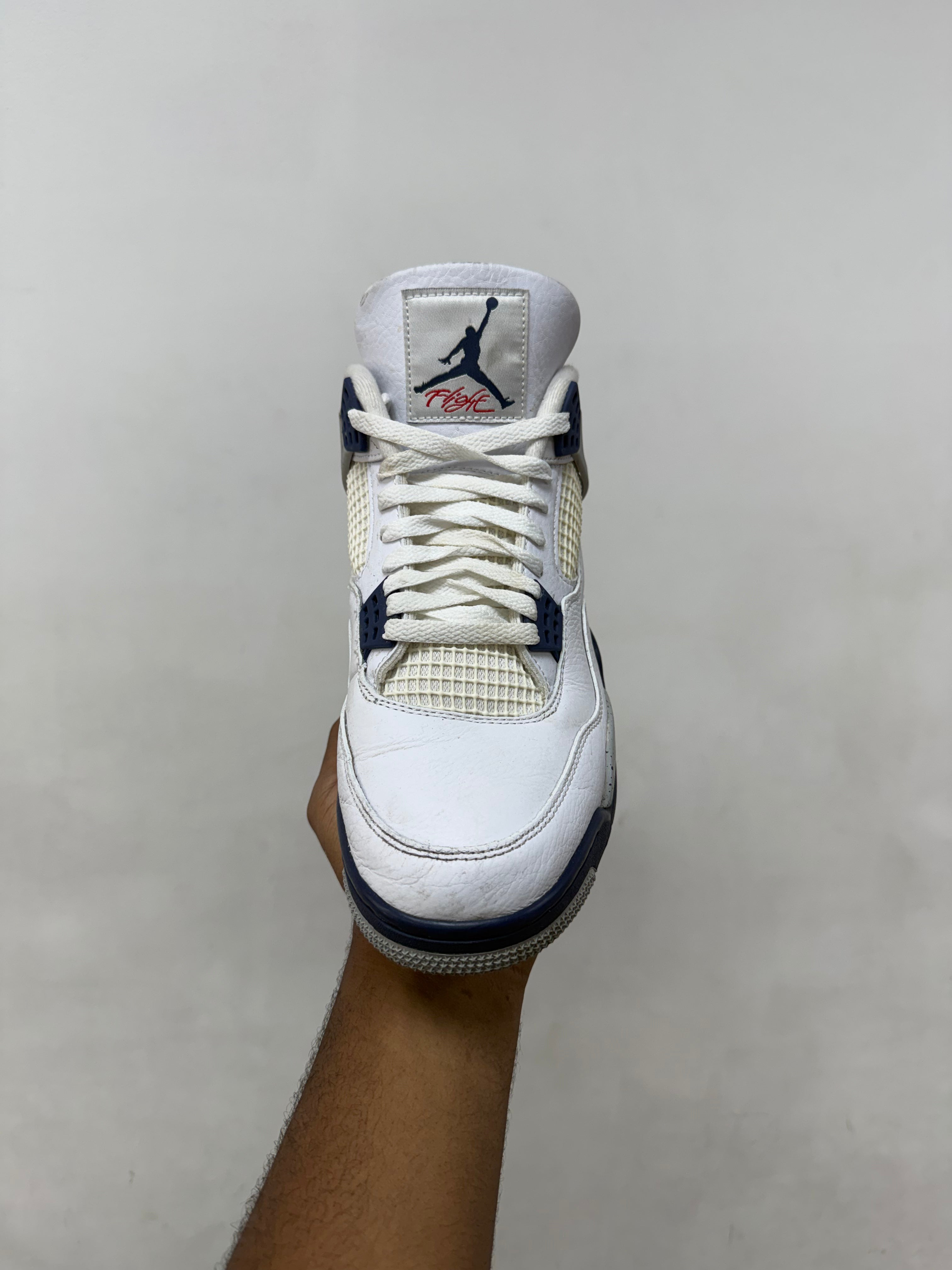 Jordan 4 Midnight Navy (Slight Yellowing) Sneakers