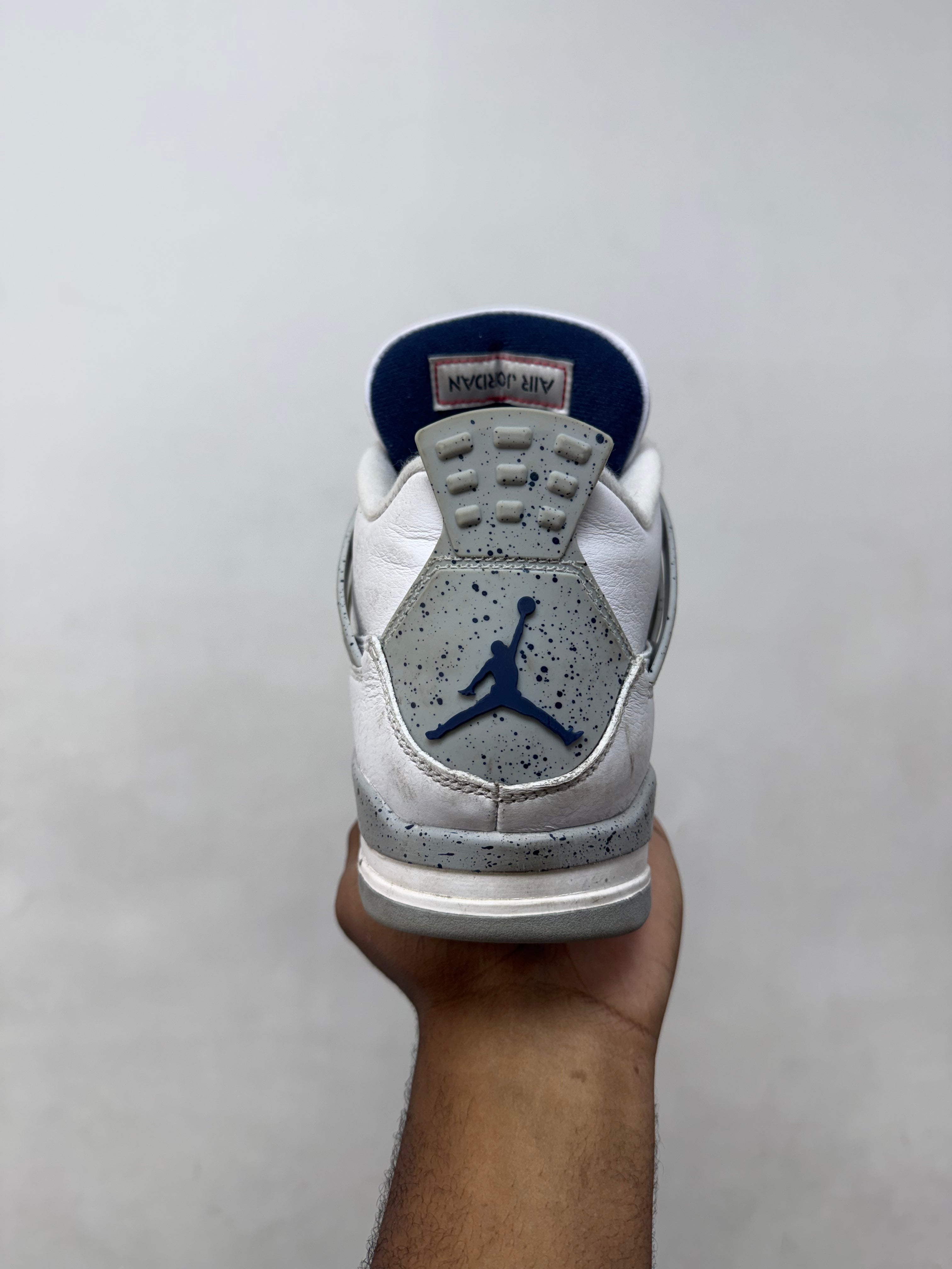 Jordan 4 Midnight Navy (Slight Yellowing) Sneakers