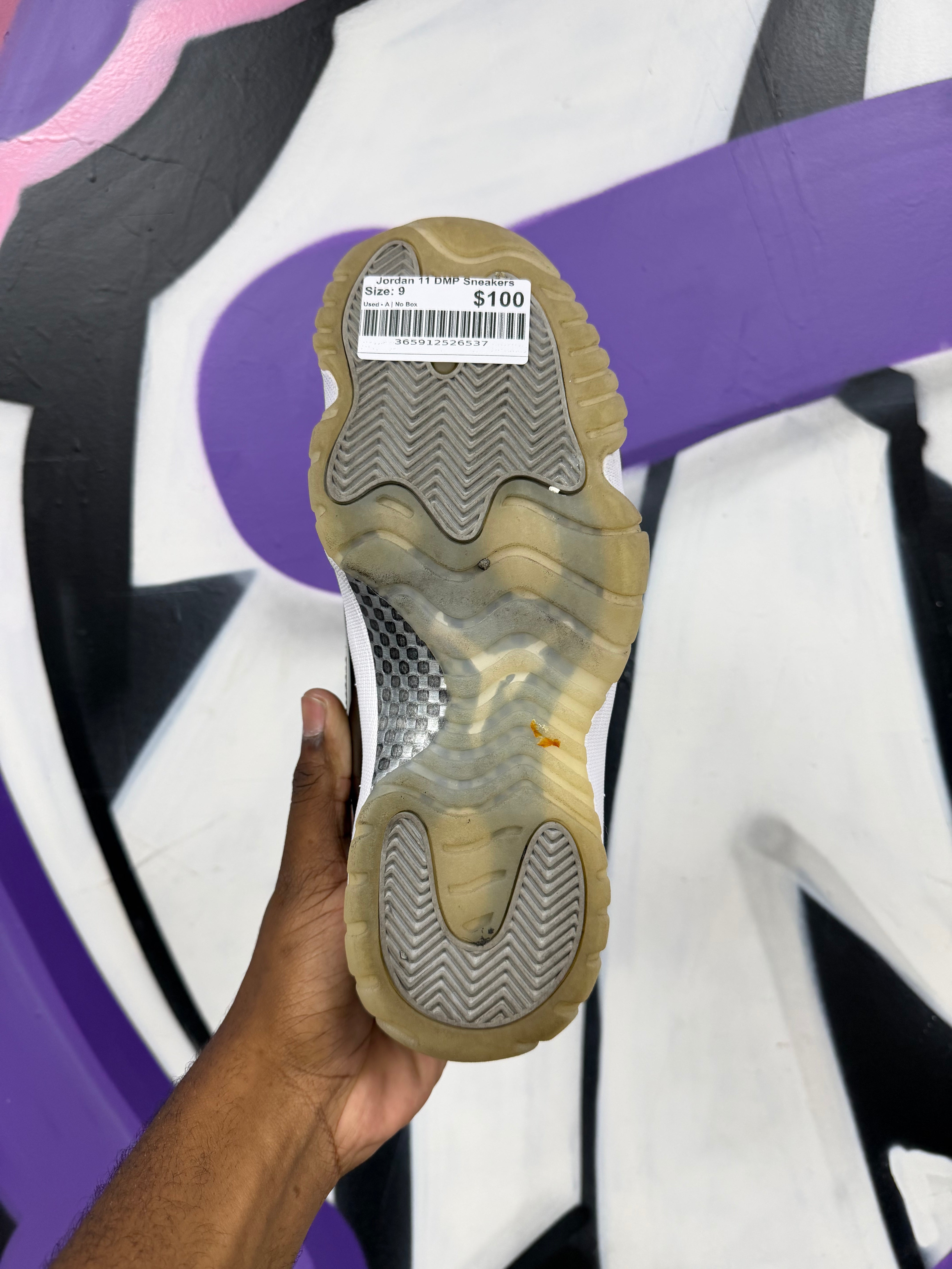 Jordan 11 DMP Sneakers