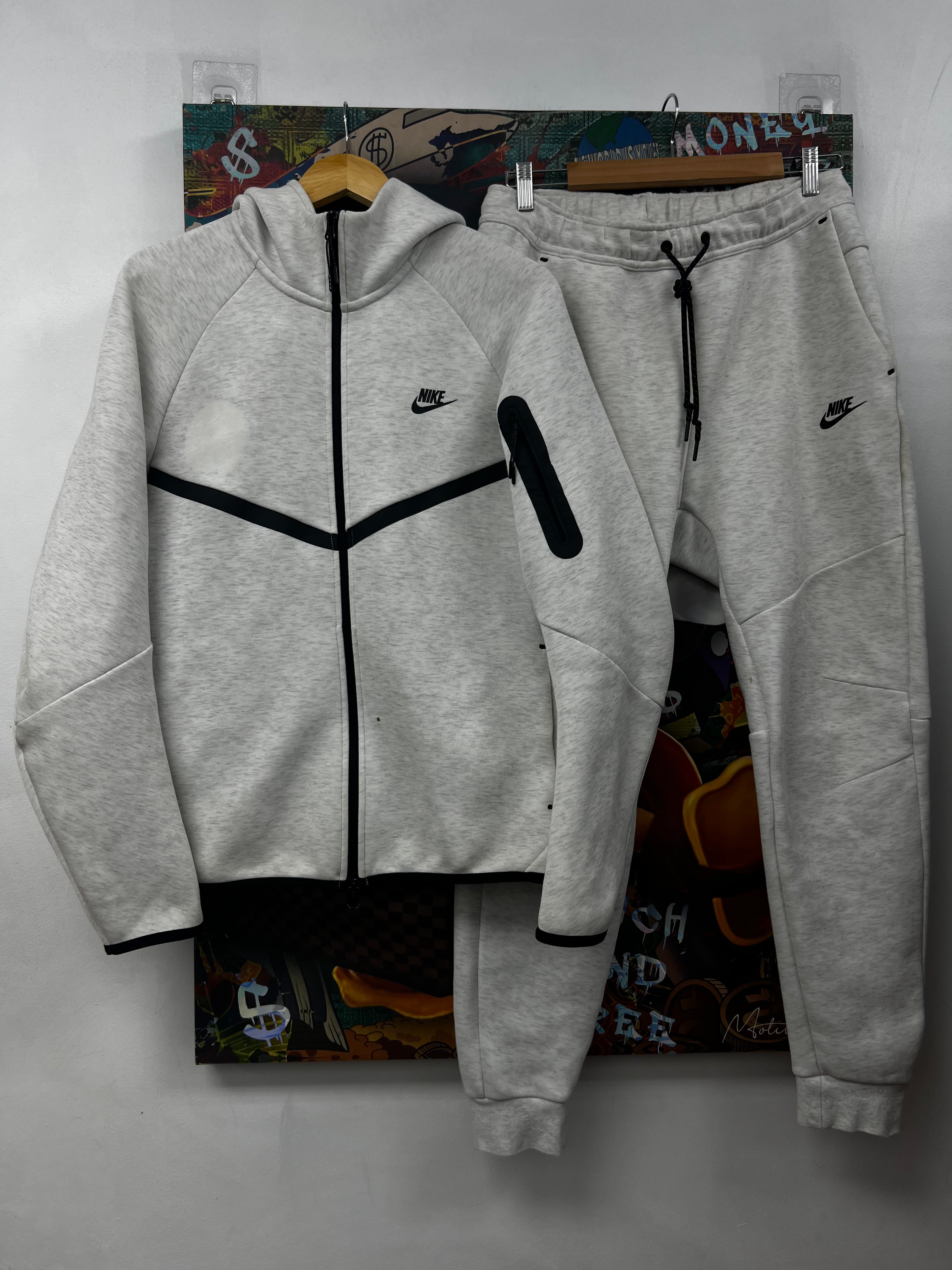 Nike Light Gery Tech Sweatsuit