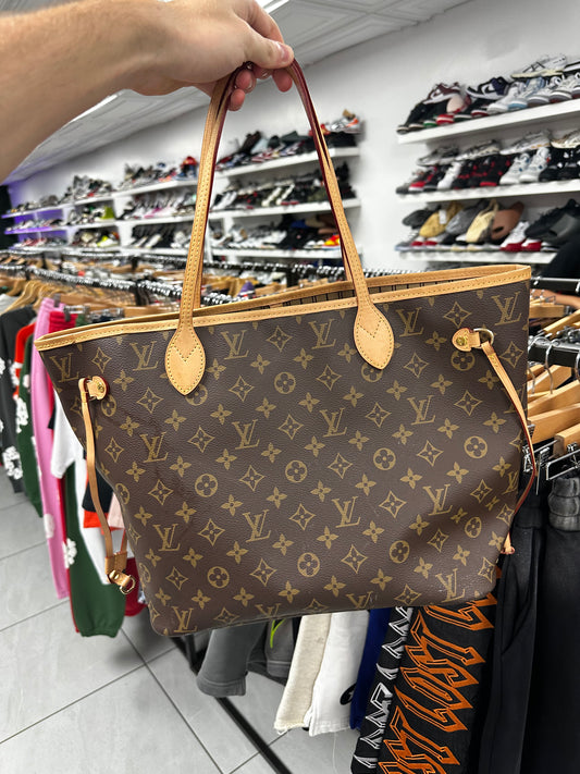 LV Neverfull Bag Brown Monogram Used OS N/A