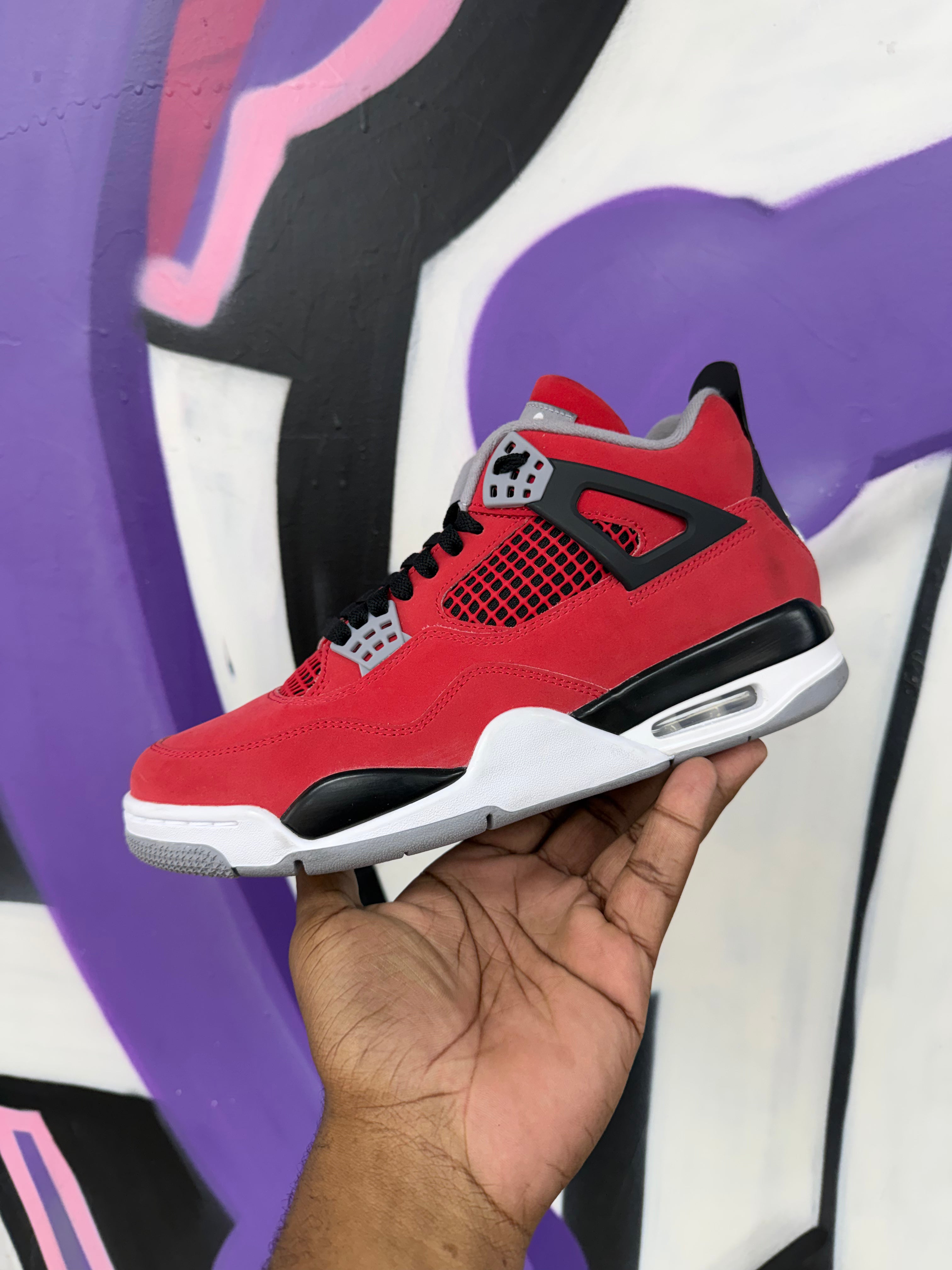 Jordan 4 Toro Sneakers