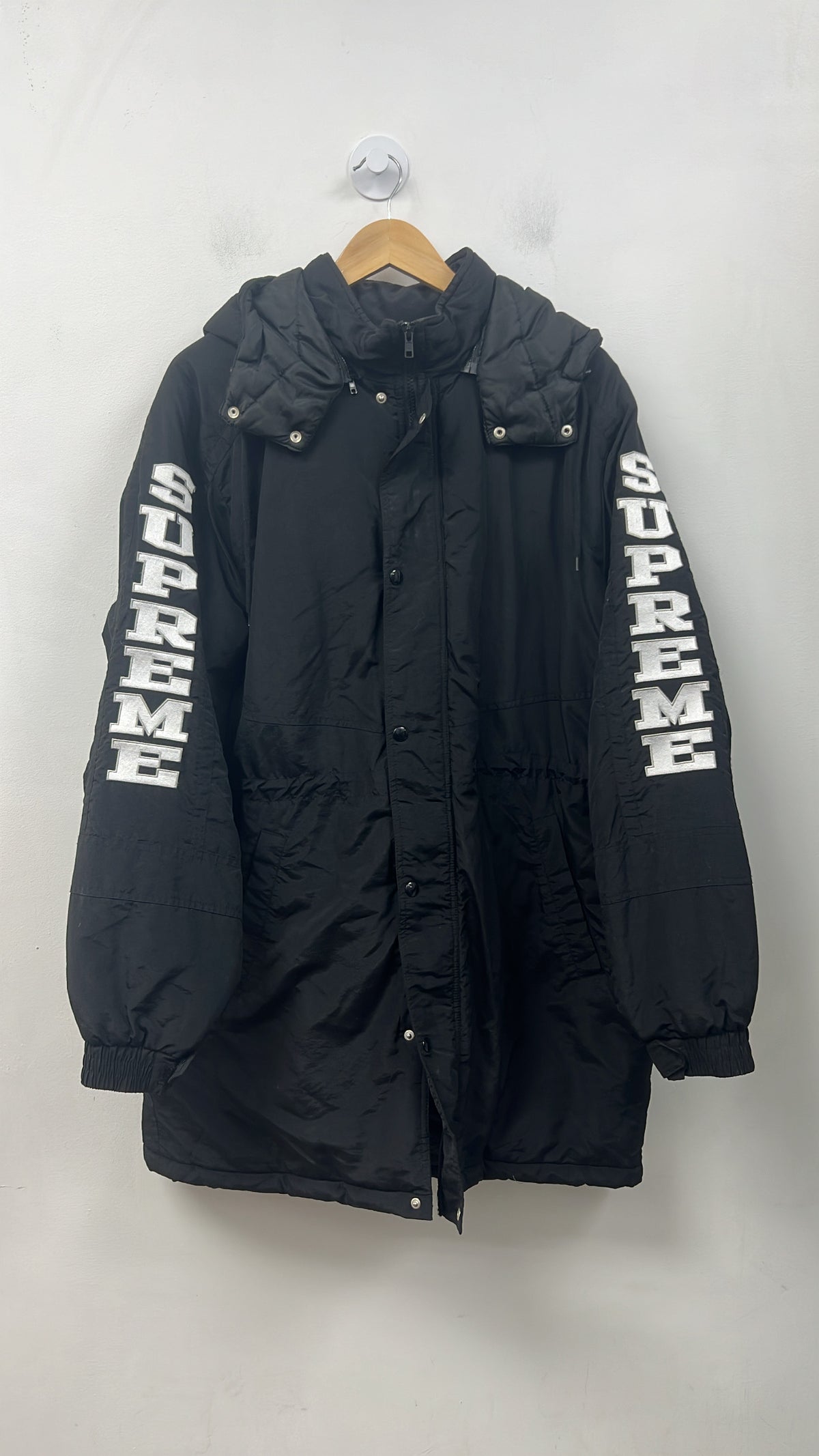 Supreme Black White Long Sleeve Sideline FW18 Parka Jacket