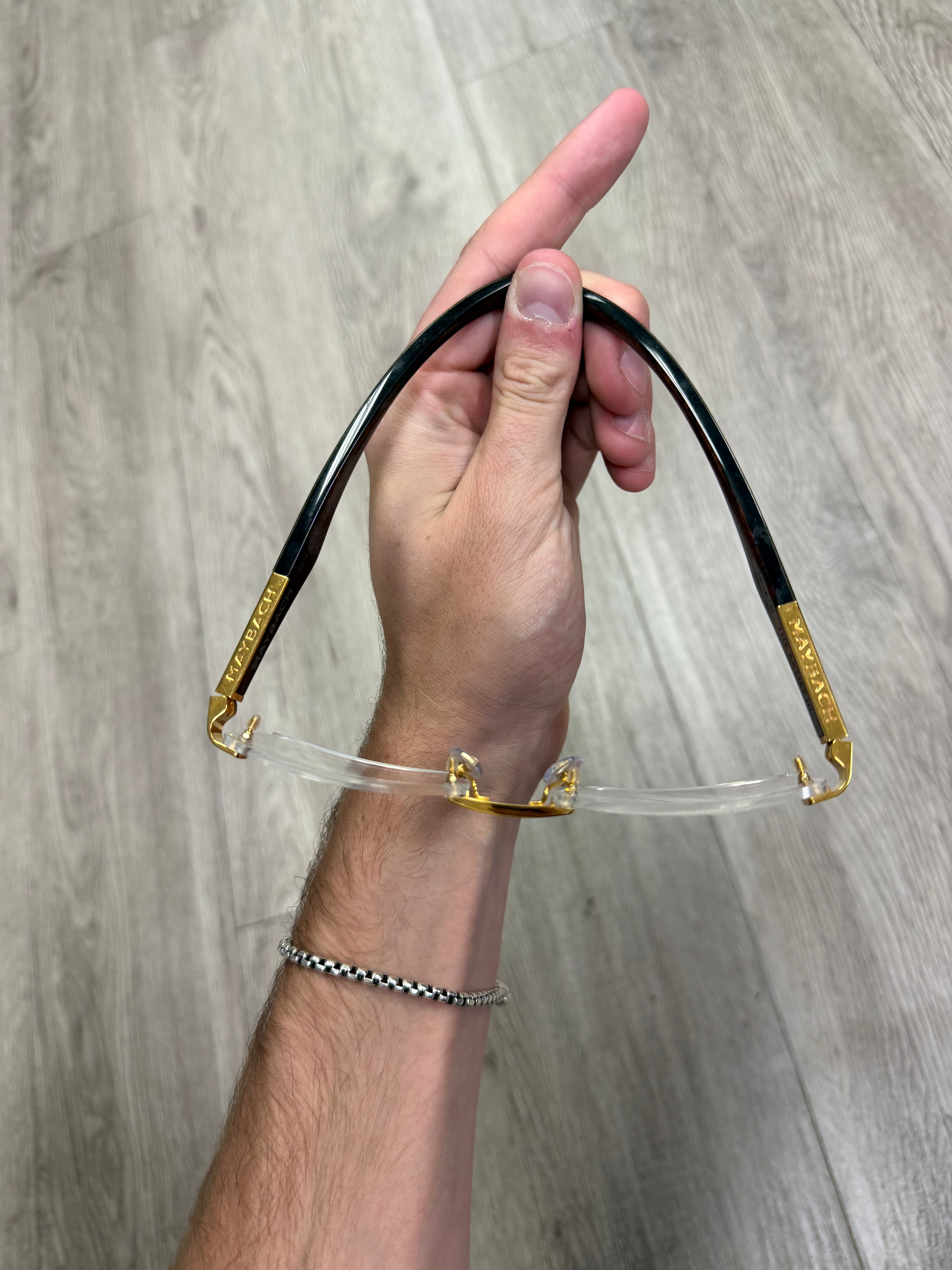 Maybach Glasses Olive Used OS N/A