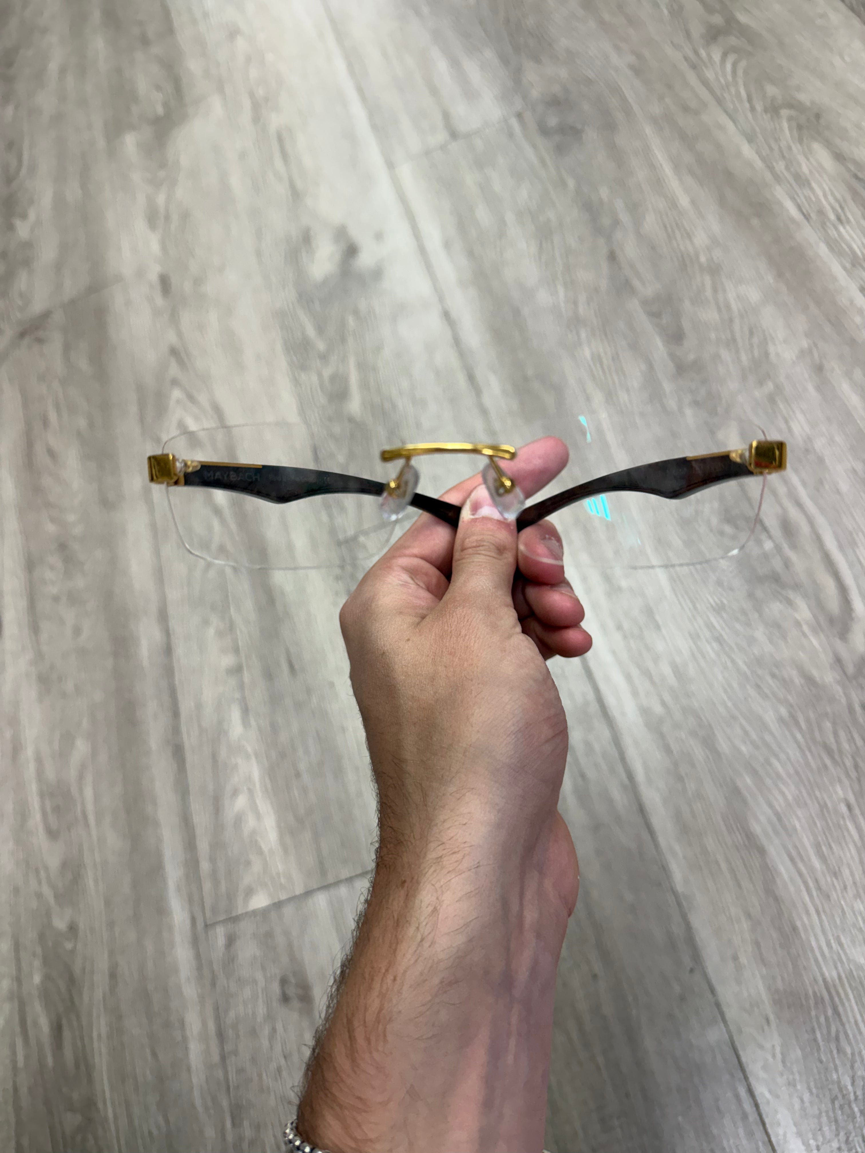Maybach Glasses Olive Used OS N/A