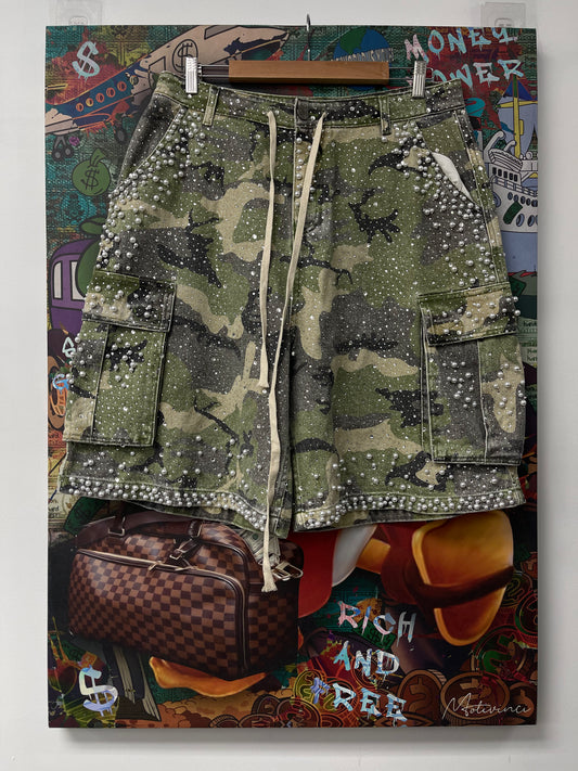 Vale Crystal Cargo Shorts Camo Green New With Tags