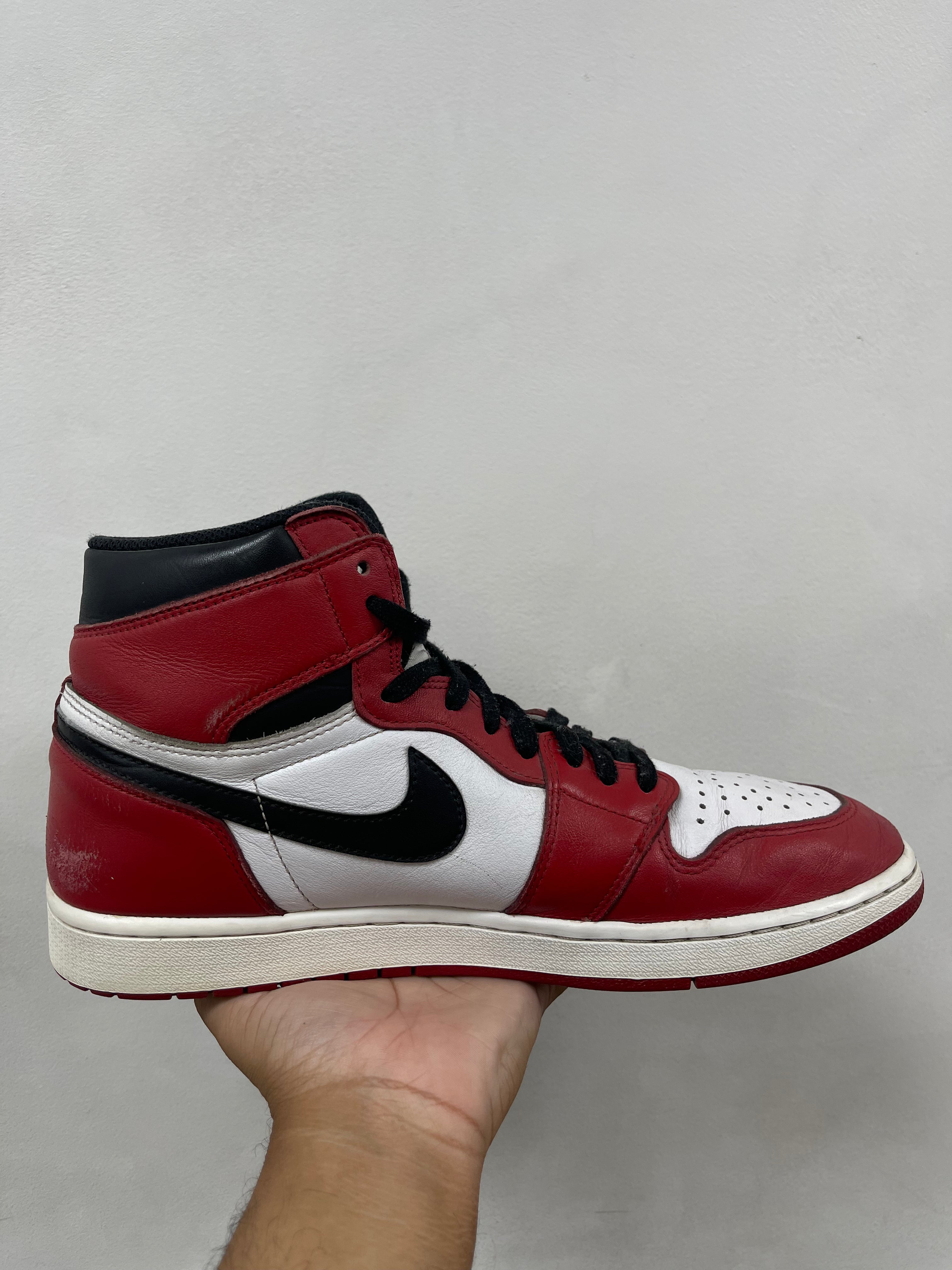 Jordan 1 Chicago (2015) Sneakers