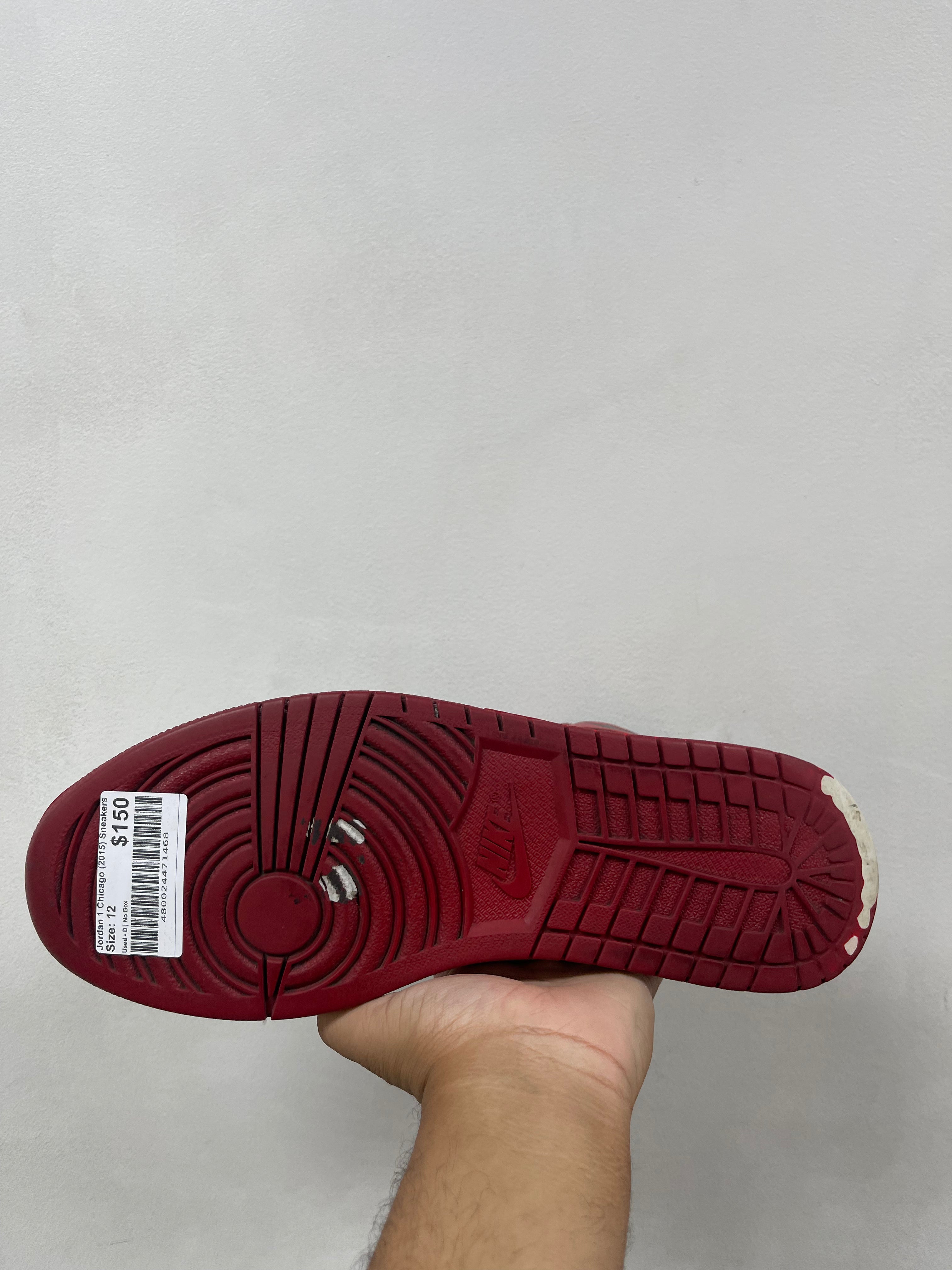 Jordan 1 Chicago (2015) Sneakers