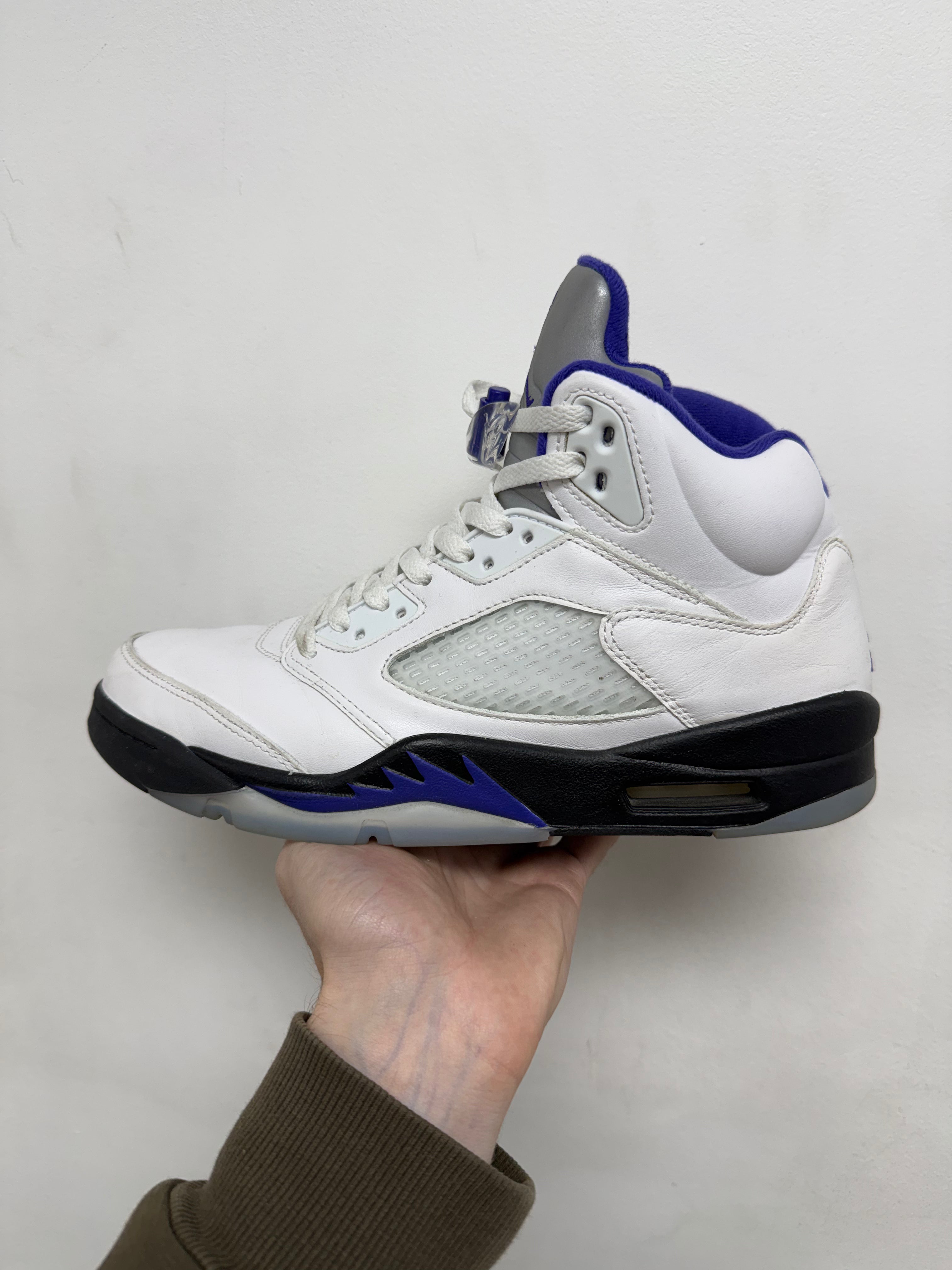 Jordan 5 Dark Concord Sneakers