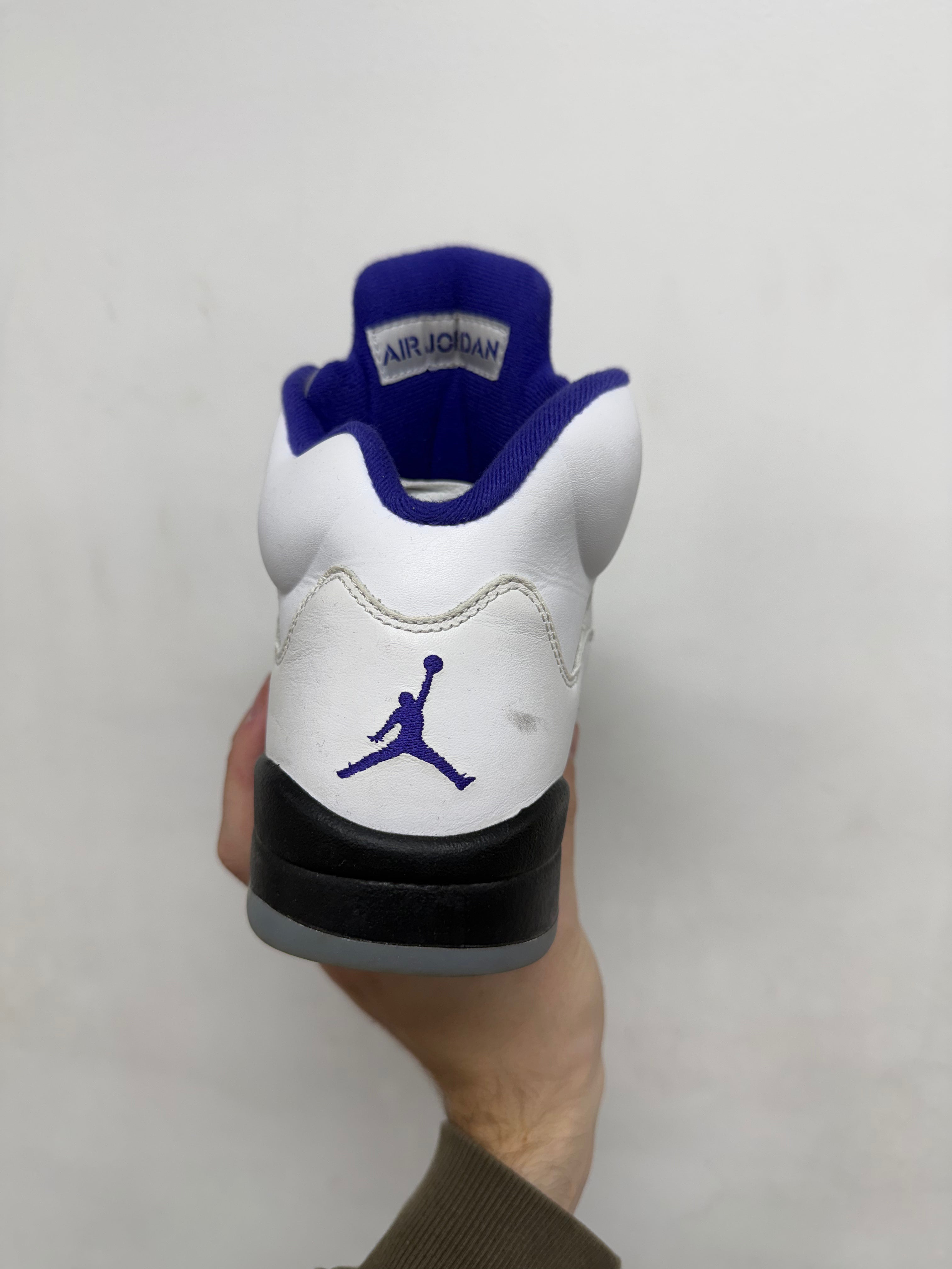Jordan 5 Dark Concord Sneakers
