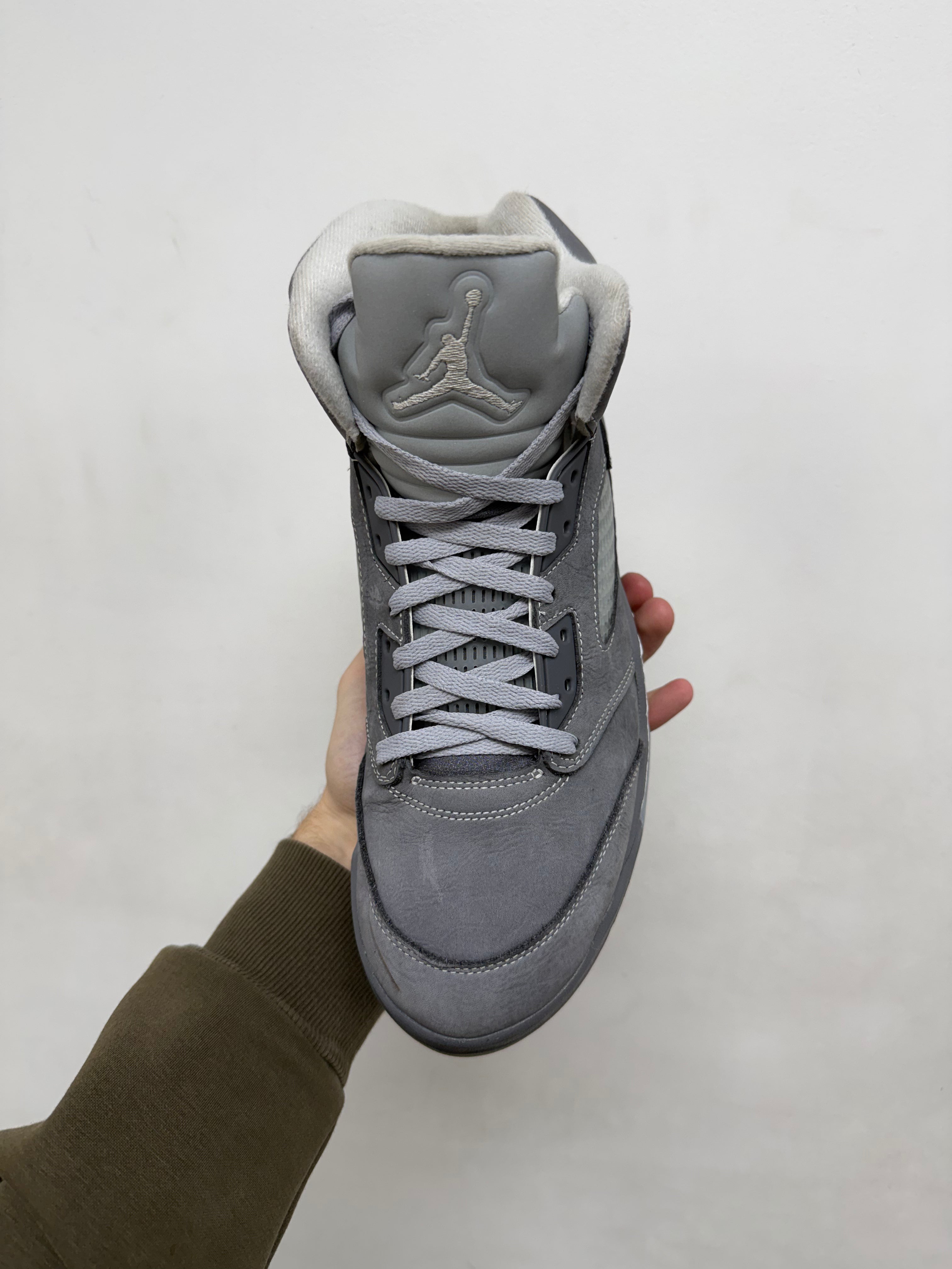 Jordan 5 Wolf Grey Sneakers
