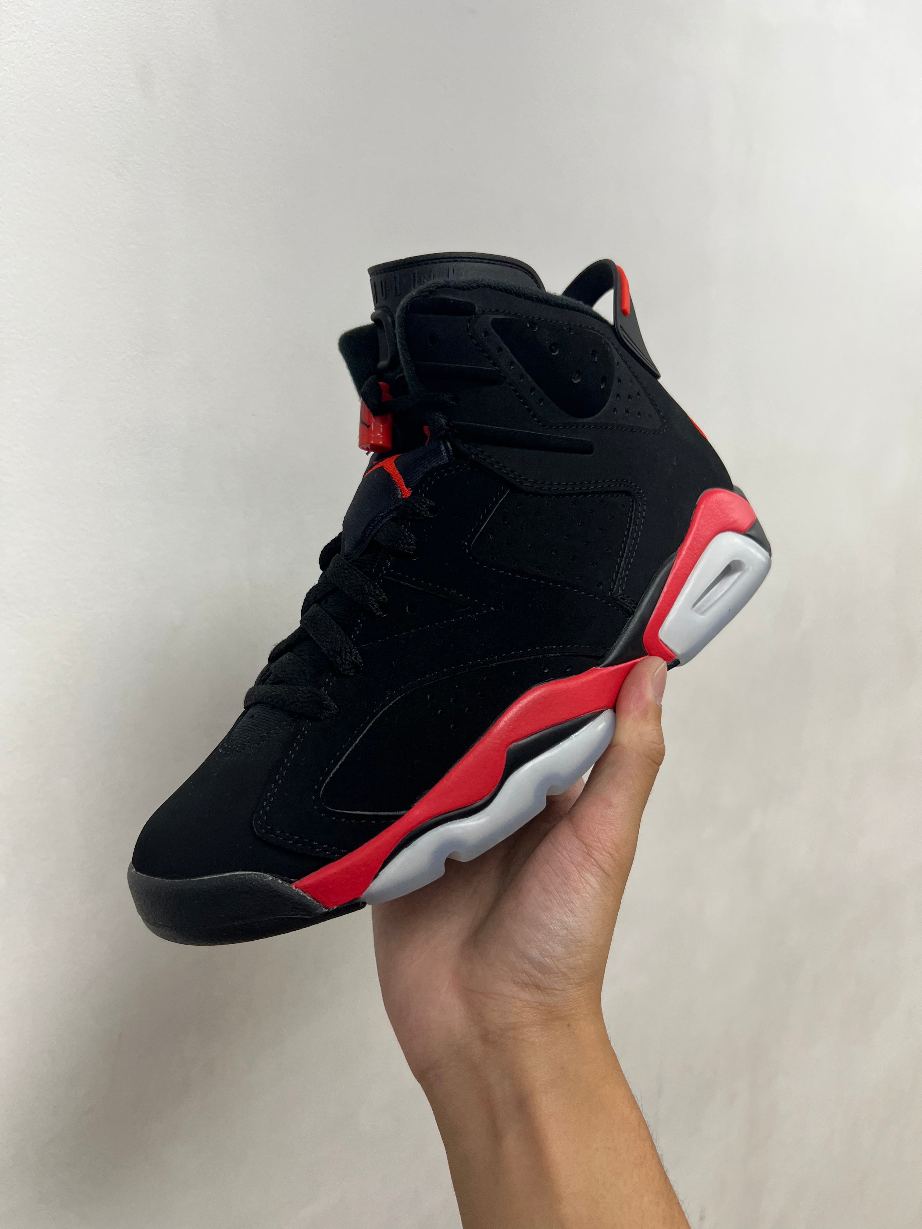 Jordan 6 Infrared Sneakers