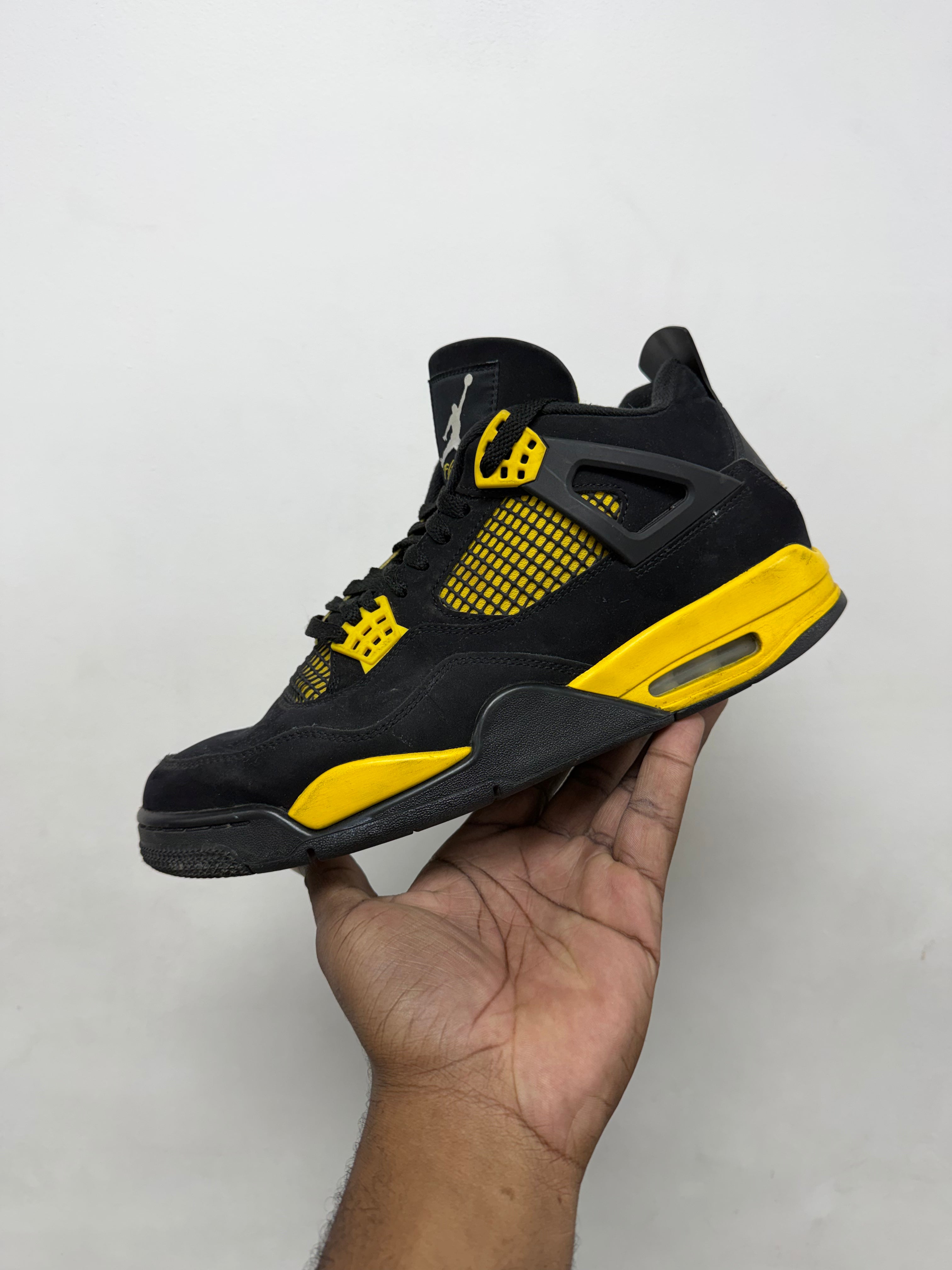 Jordan 4 Thunder Sneakers
