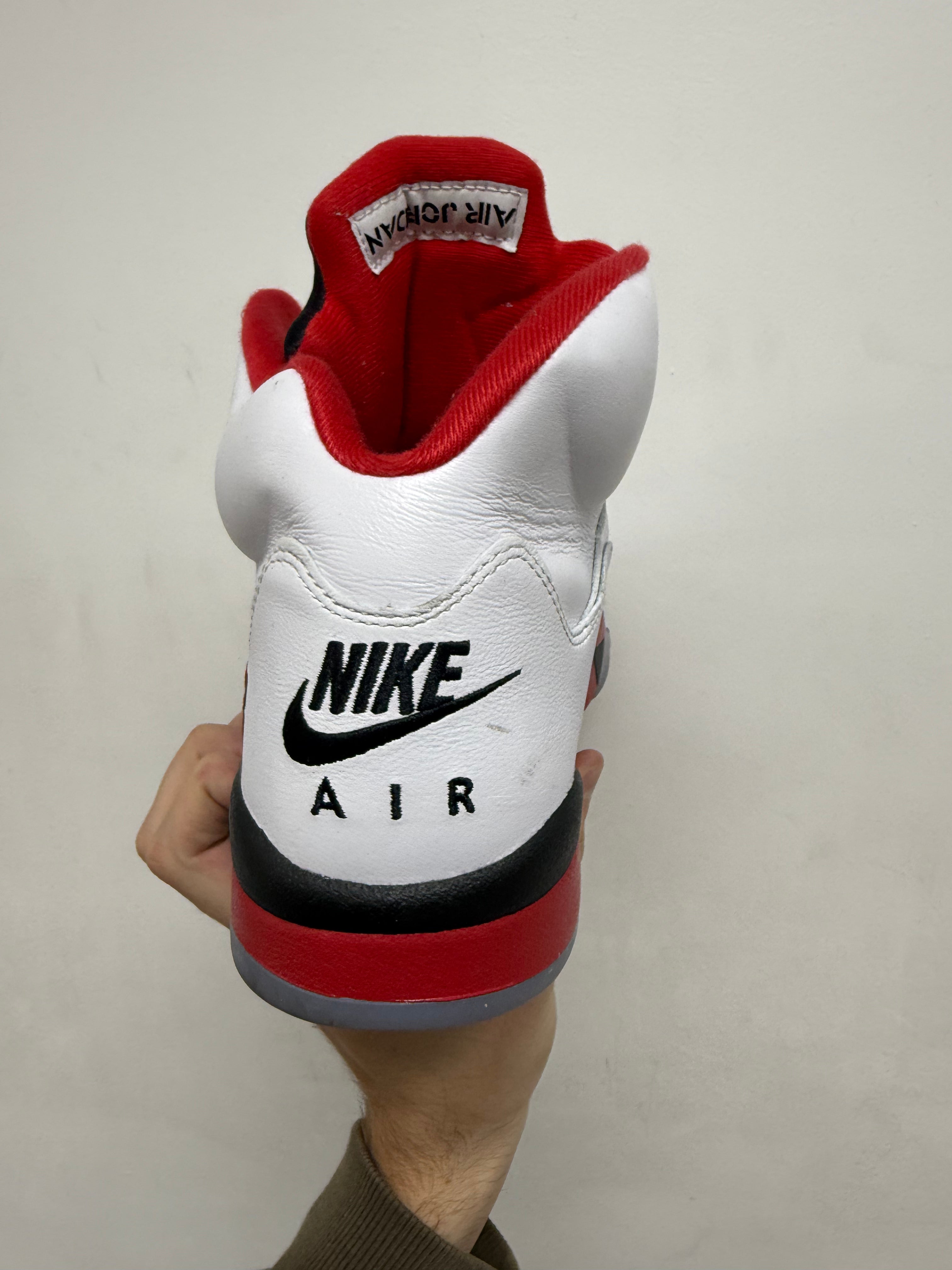 Jordan 5 Fire Red Sneakers