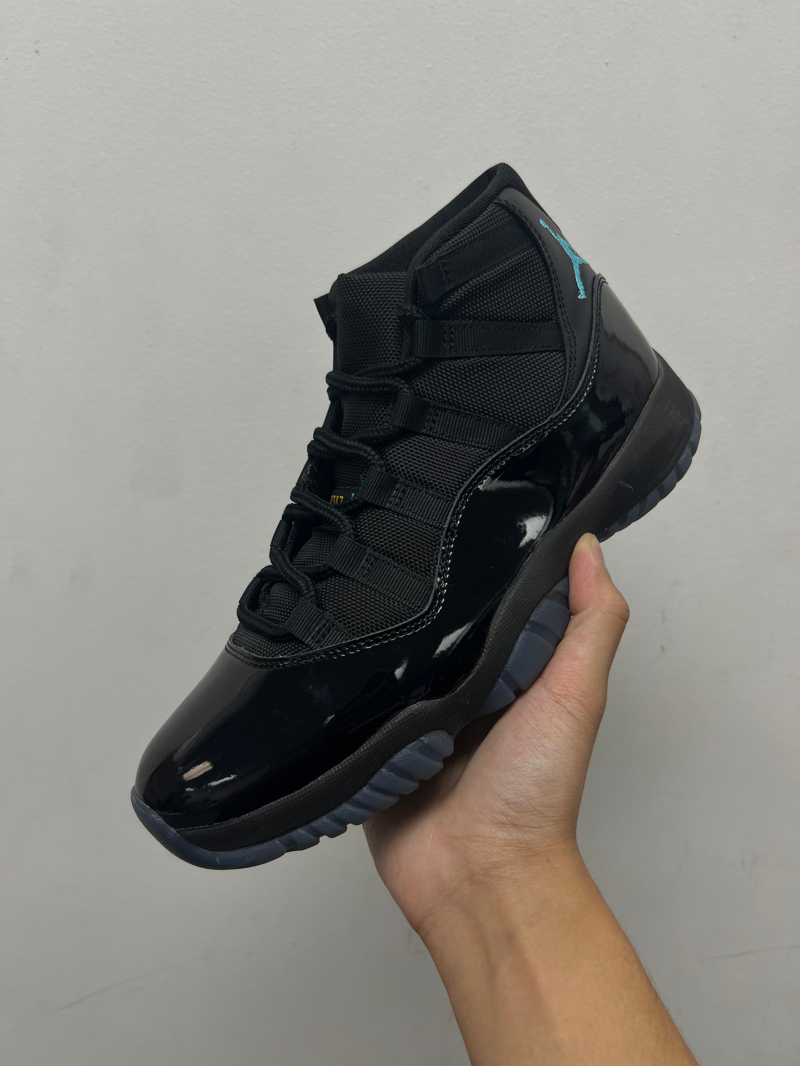Jordan 11 Gamma Sneakers