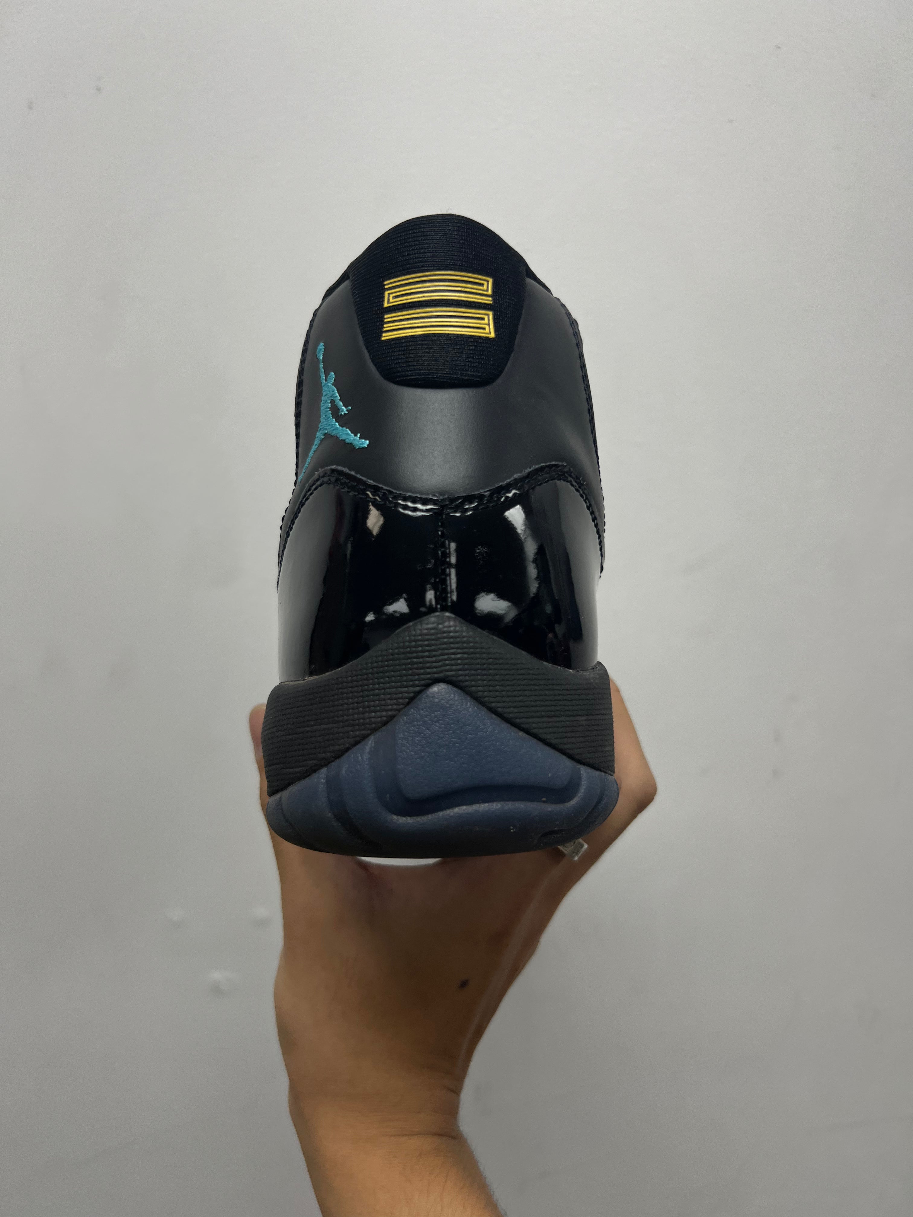 Jordan 11 Gamma Sneakers