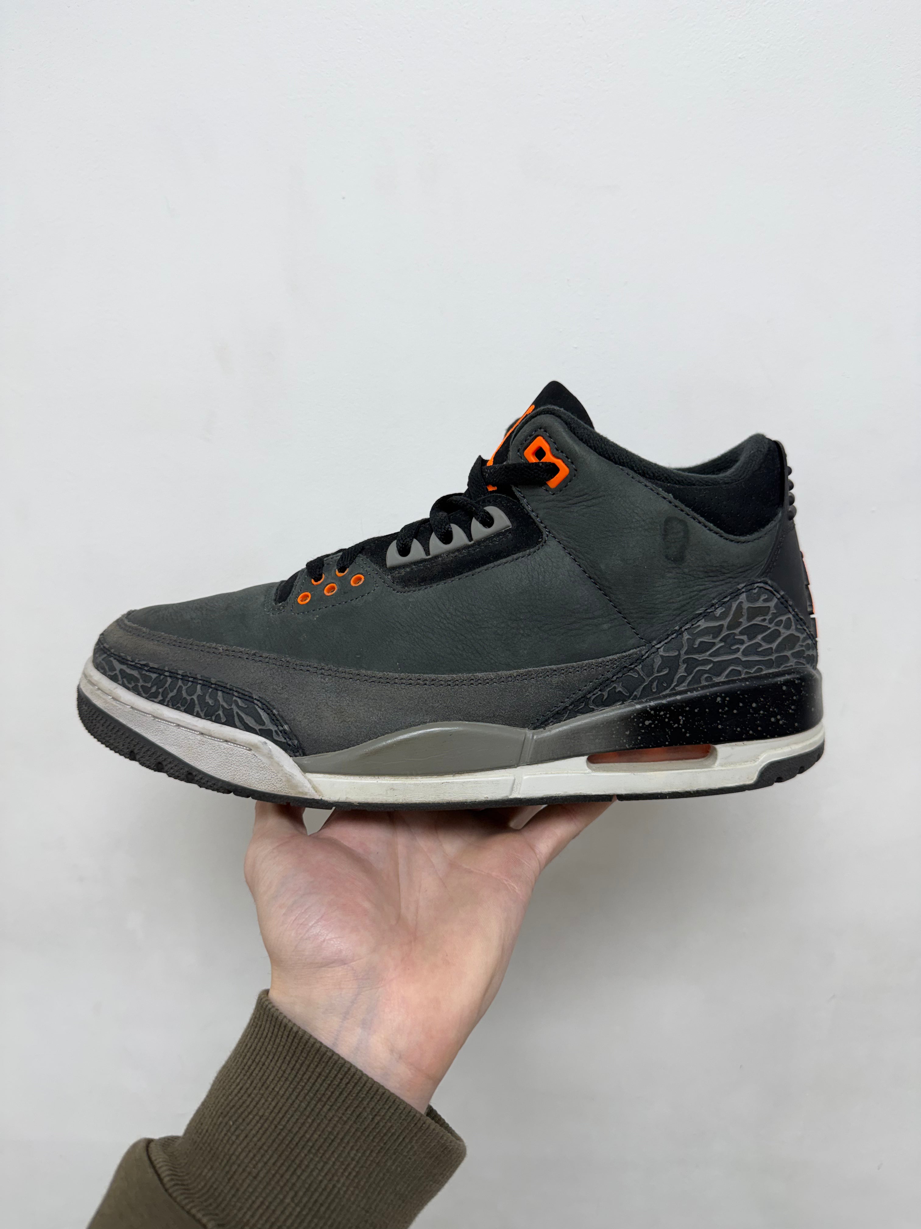 Jordan 3 Fear Sneakers